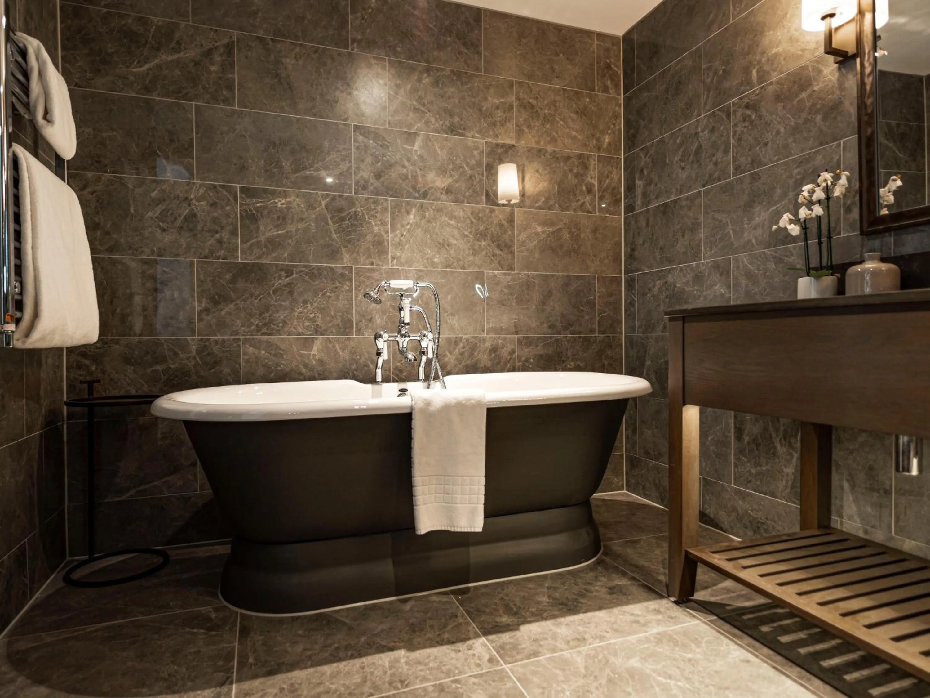 Bathroom in Dakota Glasgow