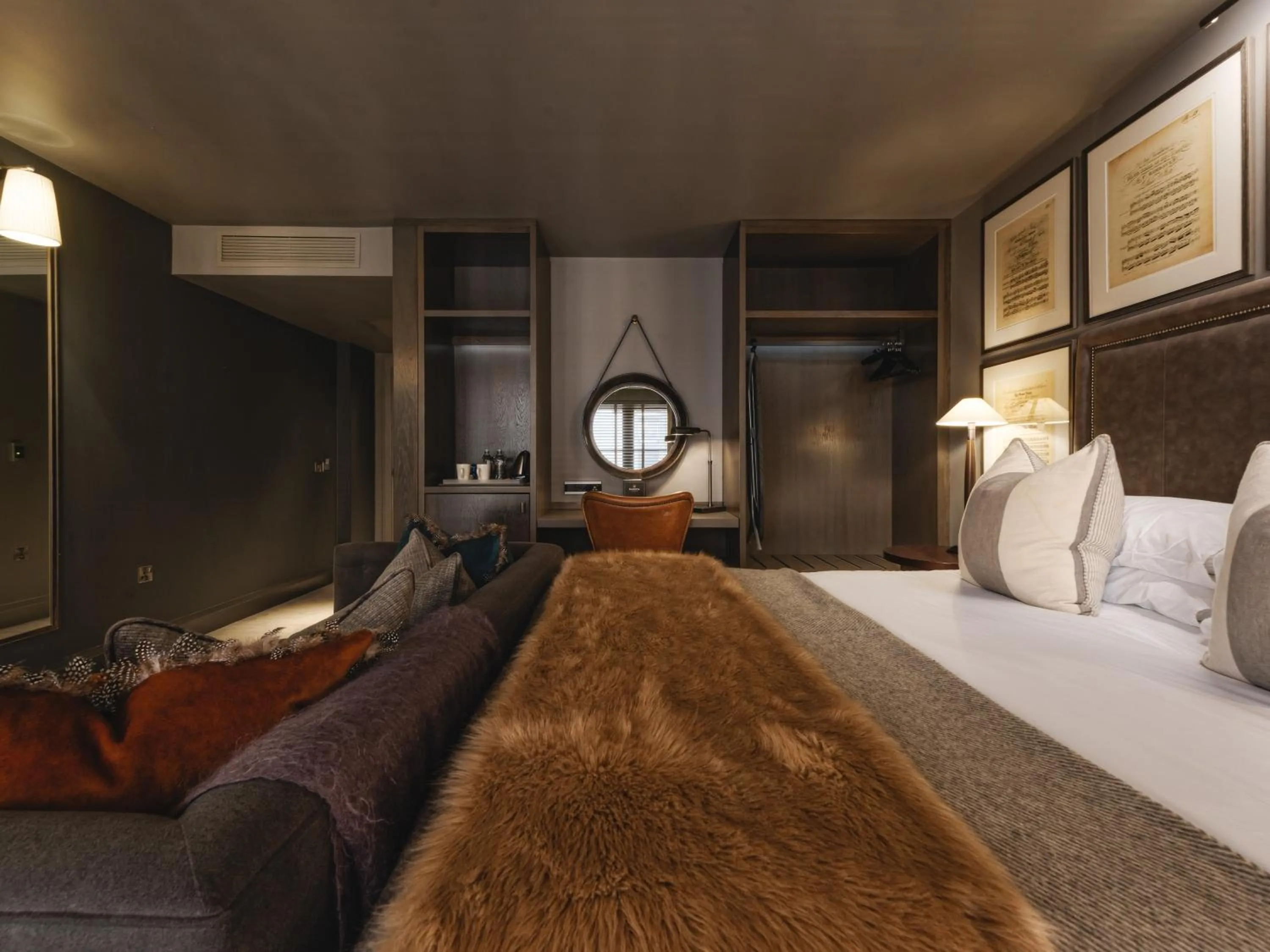 Bed in Dakota Glasgow