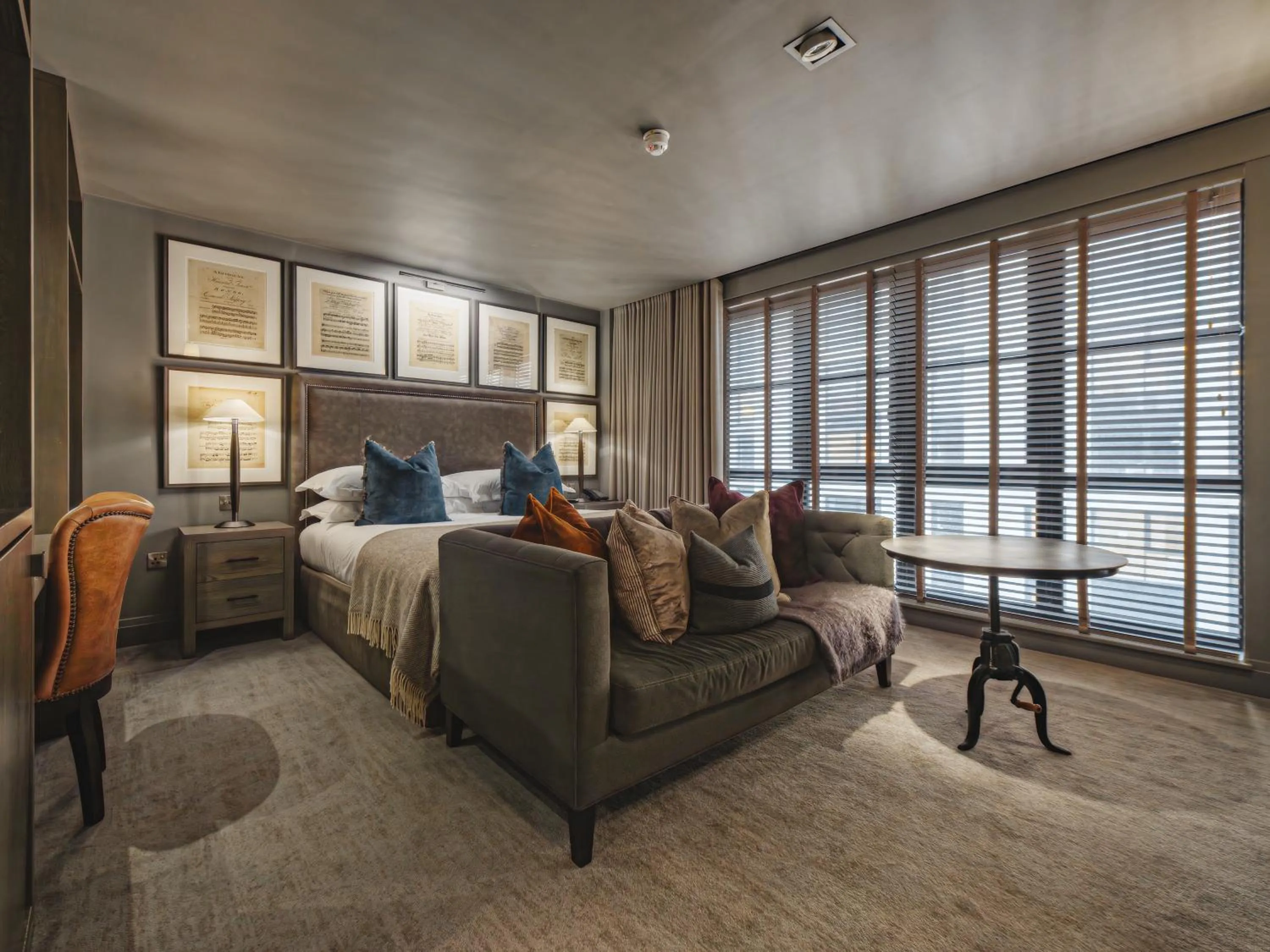 Bedroom, Bed in Dakota Glasgow