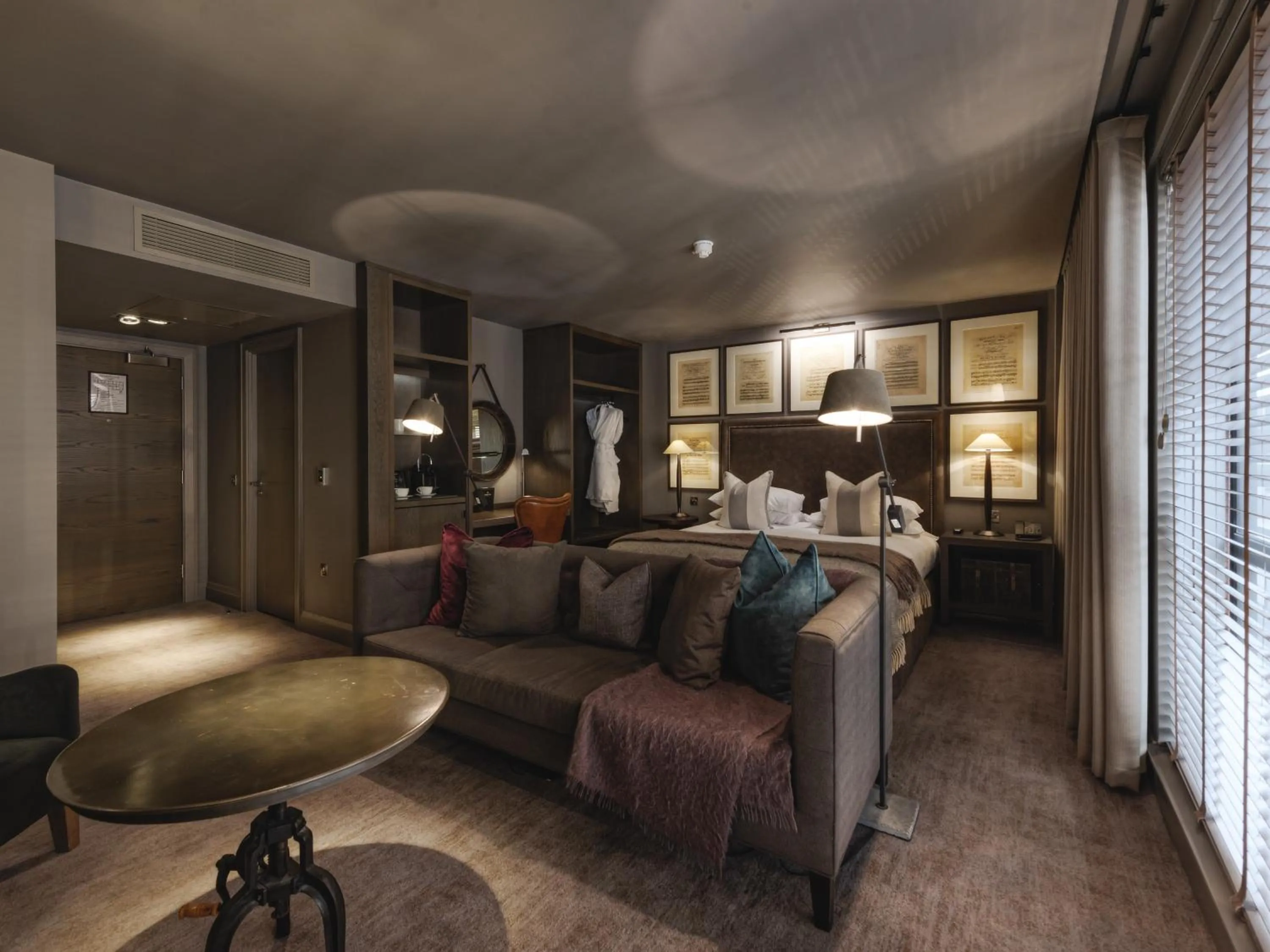 Bed in Dakota Glasgow