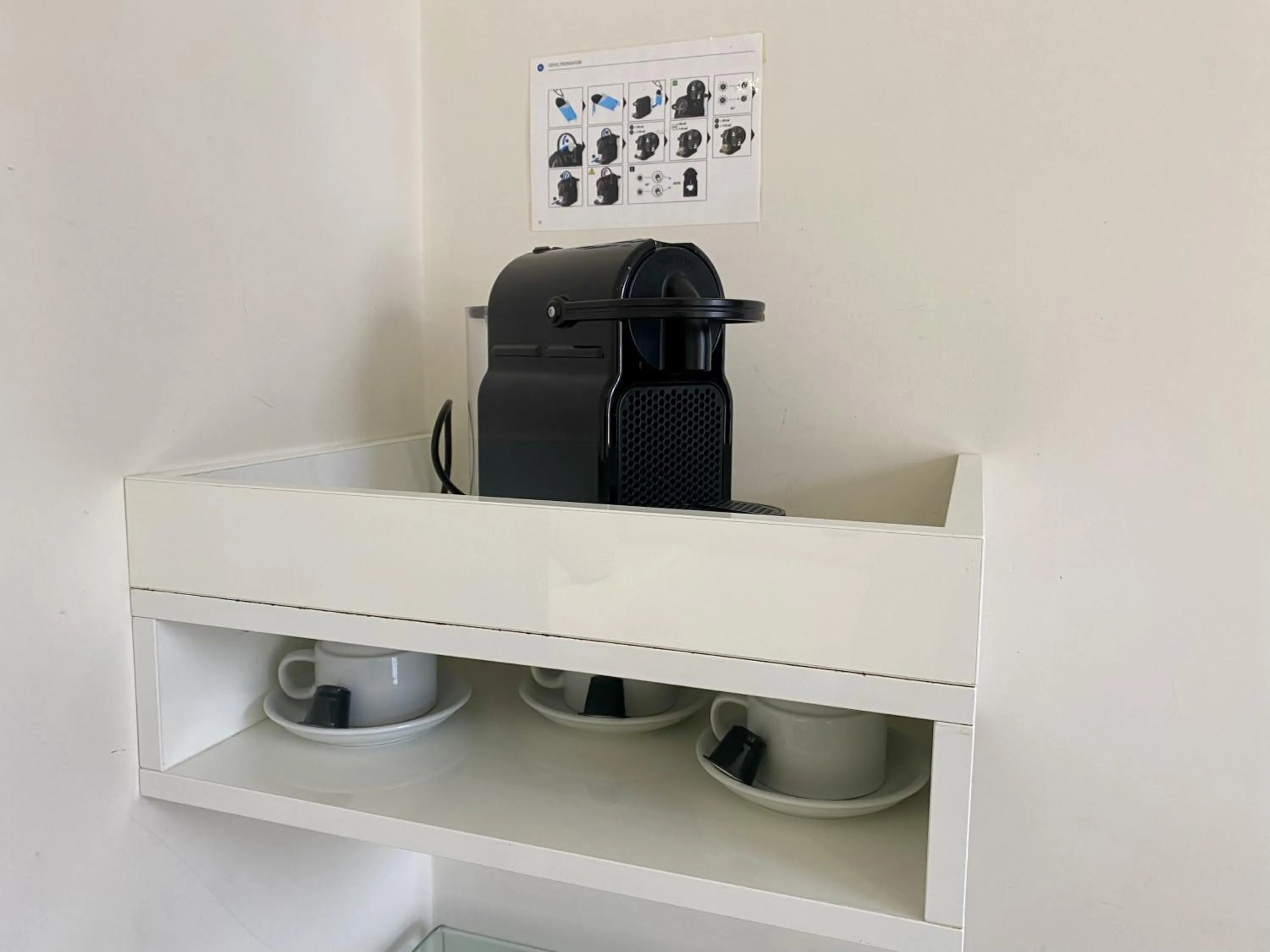 Coffee/tea facilities in NOX Kensington