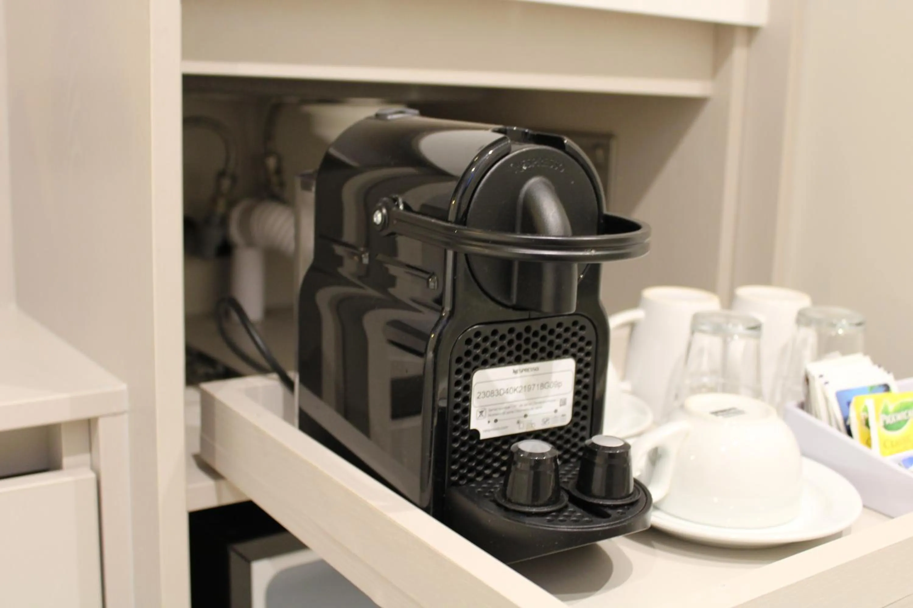 Coffee/tea facilities in NOX Kensington