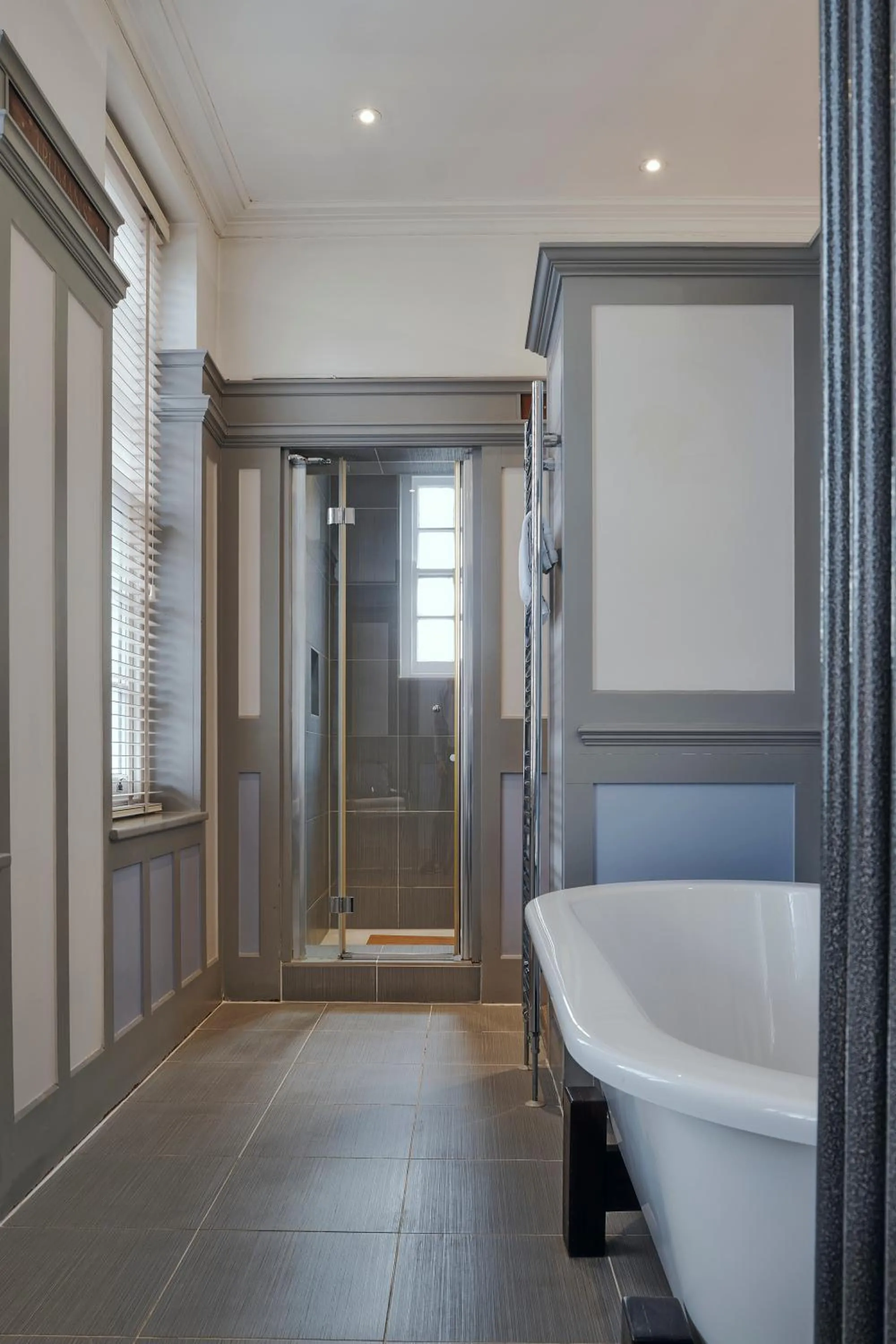 Bathroom in Rose and Crown Stoke Newington