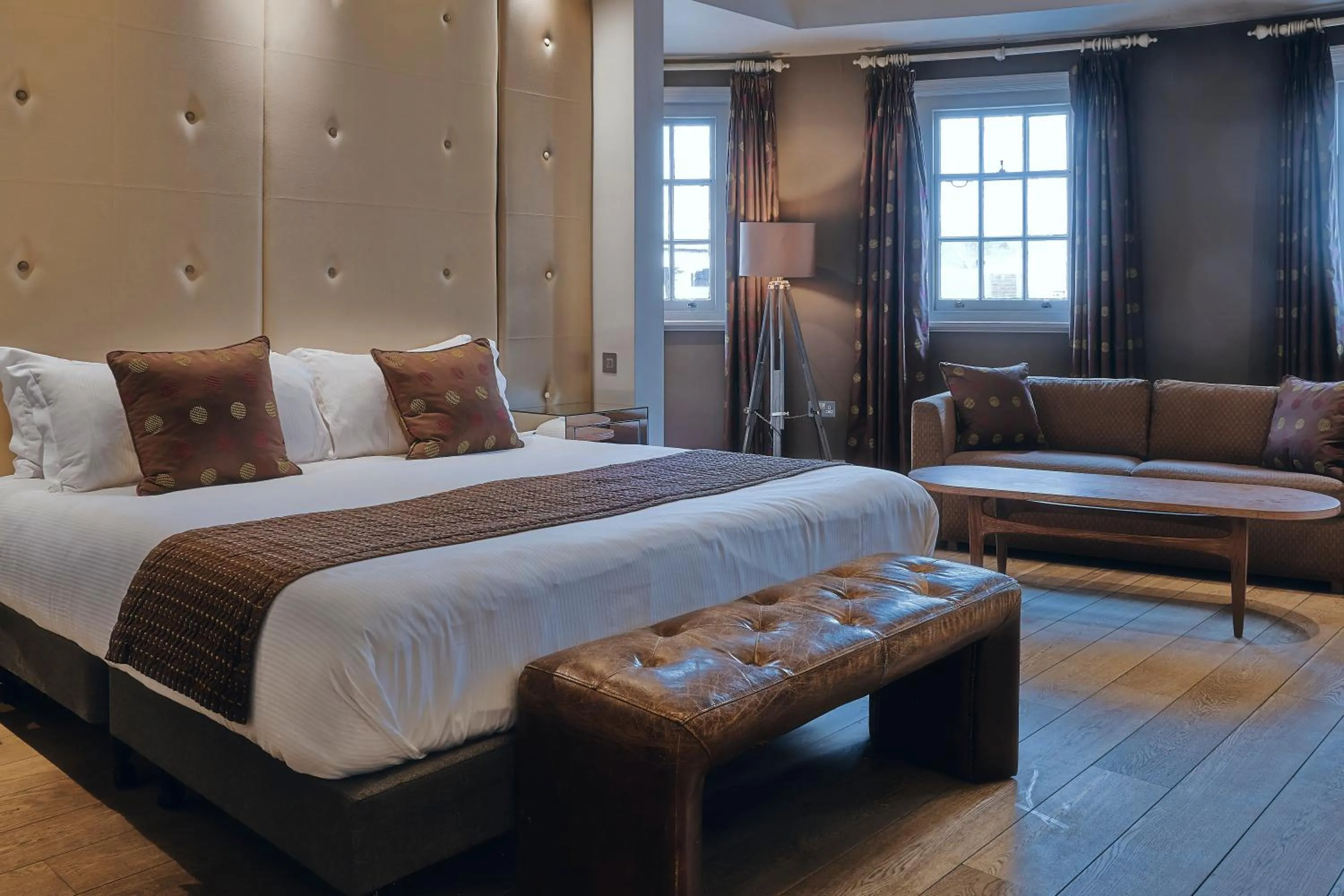 Bed in Rose and Crown Stoke Newington