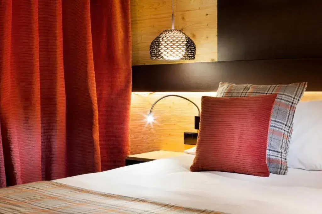 Single Room in Park Piolets MountainHotel & Spa Single Room in Park Piolets MountainHotel & Spa
