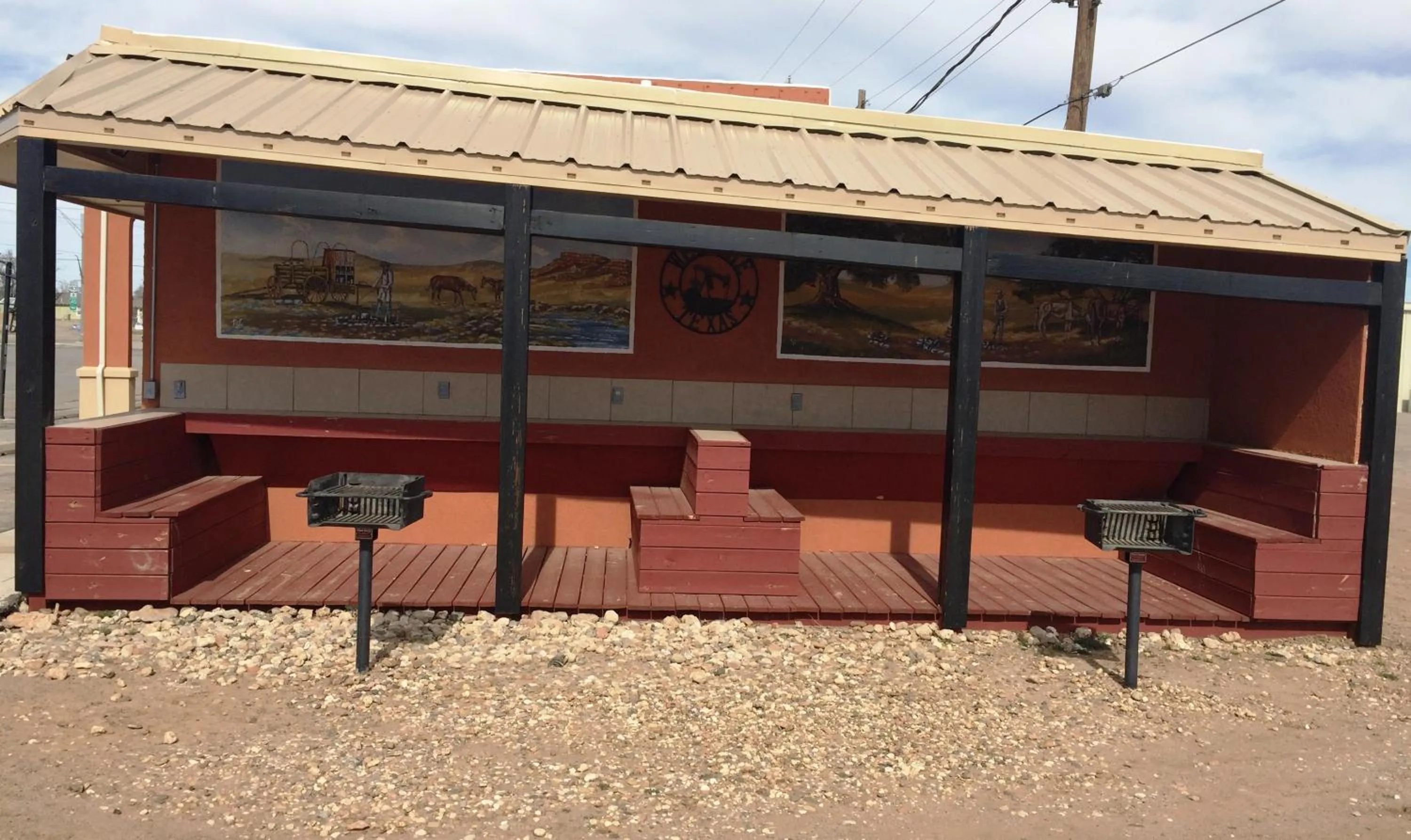 BBQ facilities in Western Motel