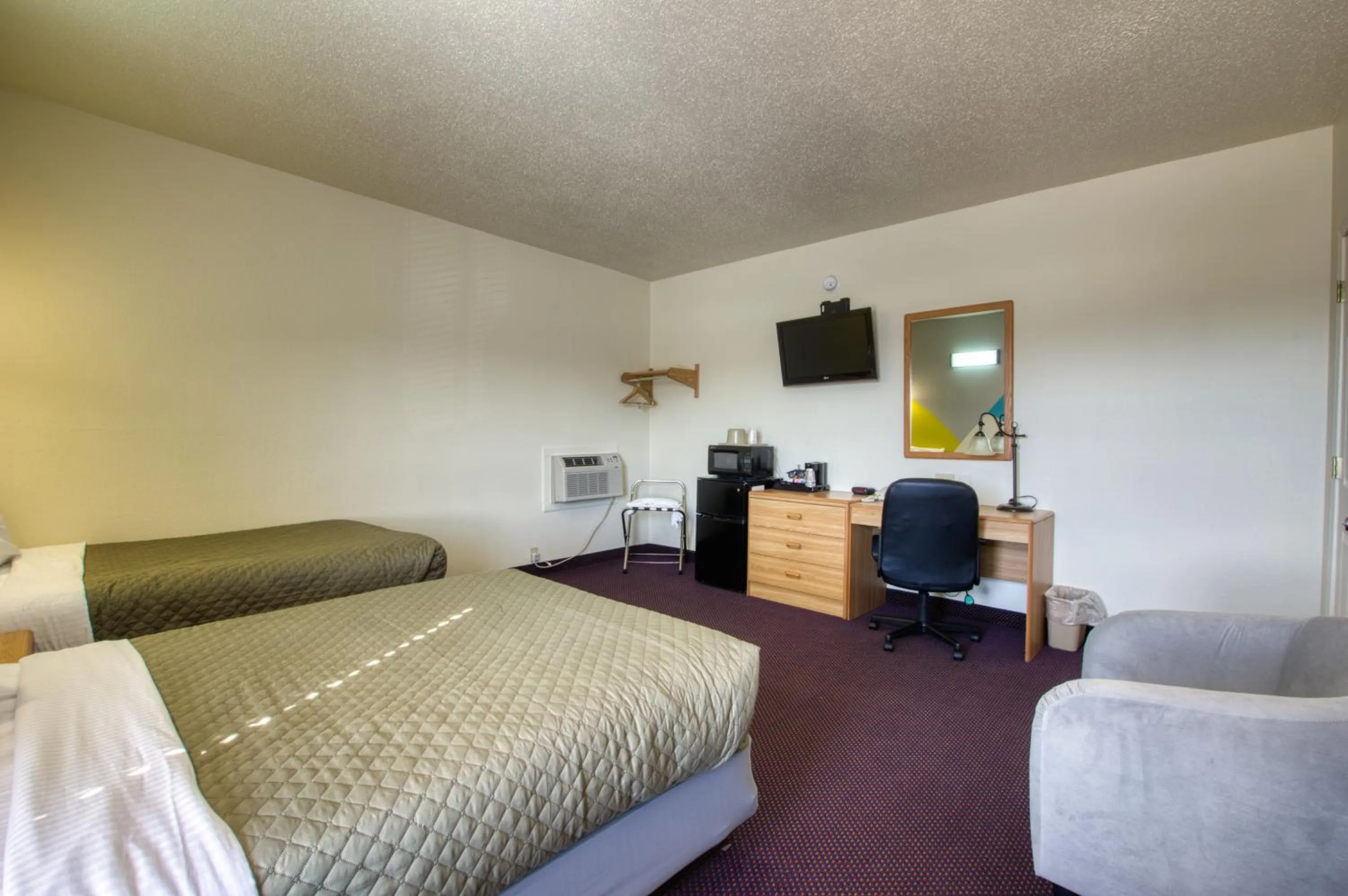 Photo of the whole room, Bed in Western Motel