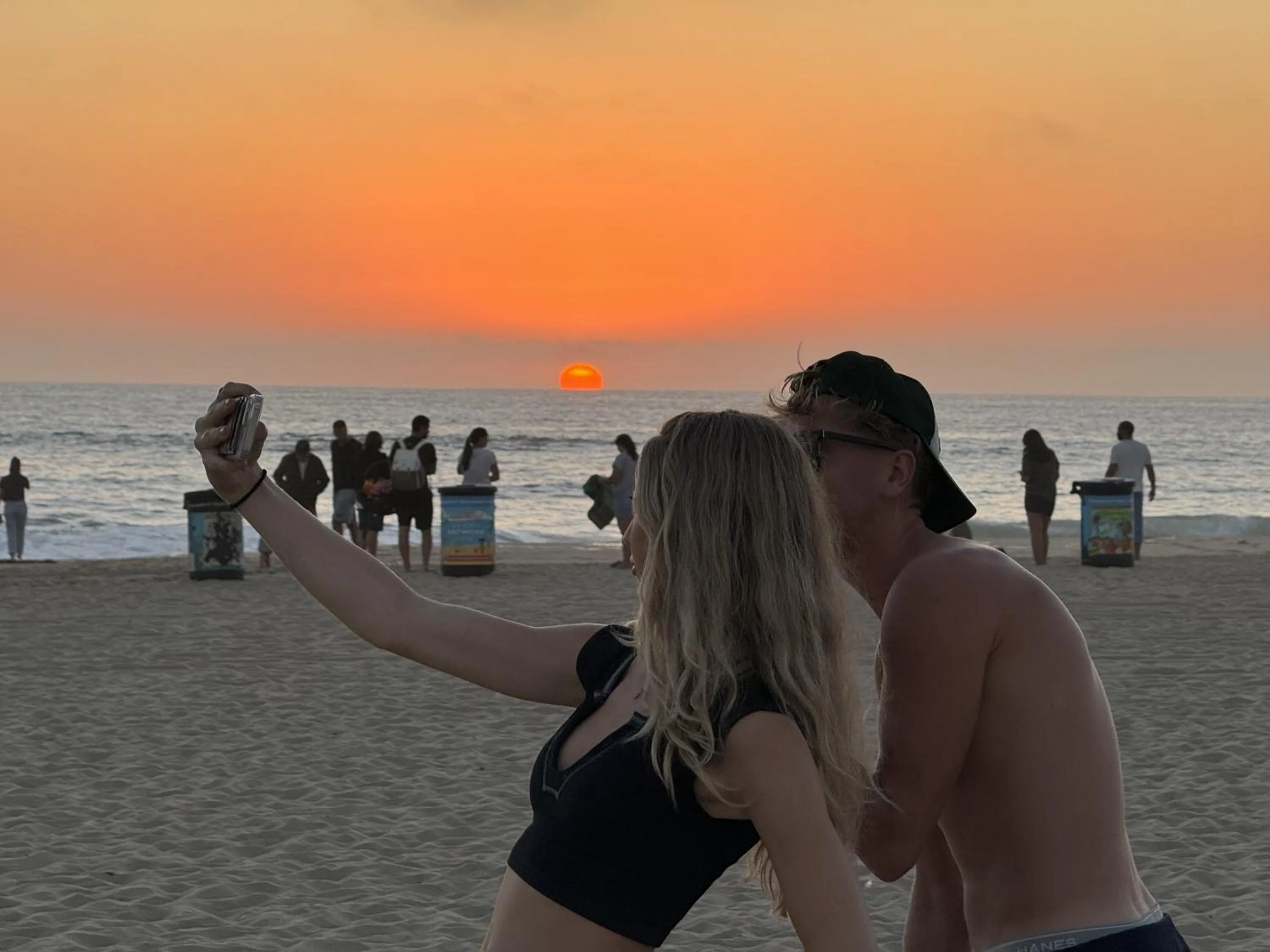 Guests in ITH Hermosa Beach Surf Hostel LAX