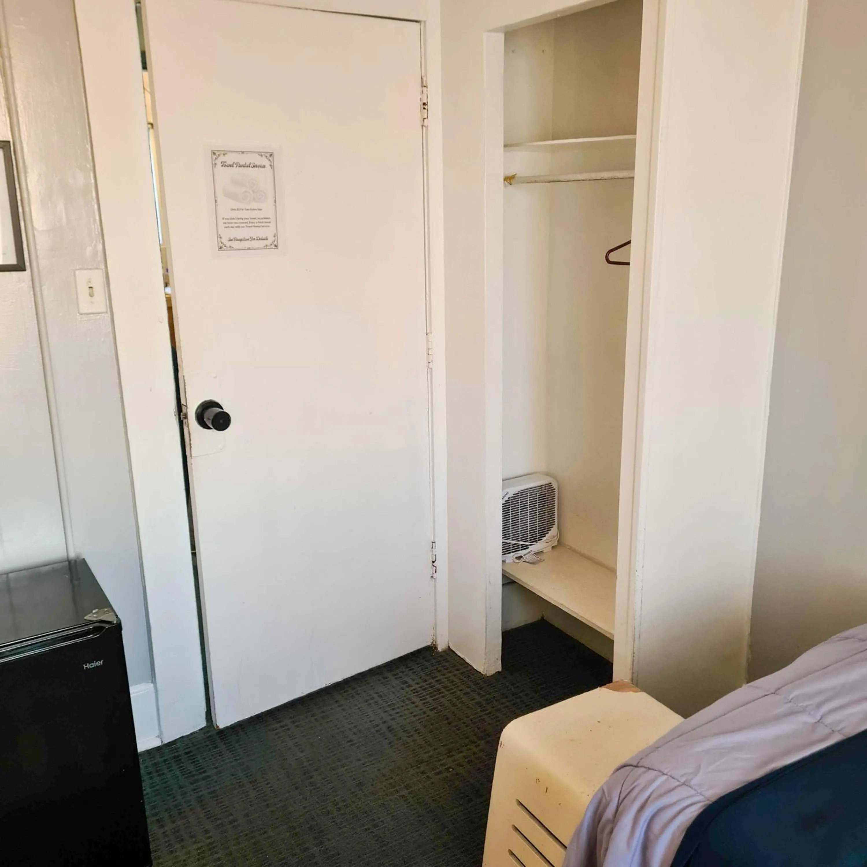 Bedroom in ITH Hermosa Beach Surf Hostel LAX