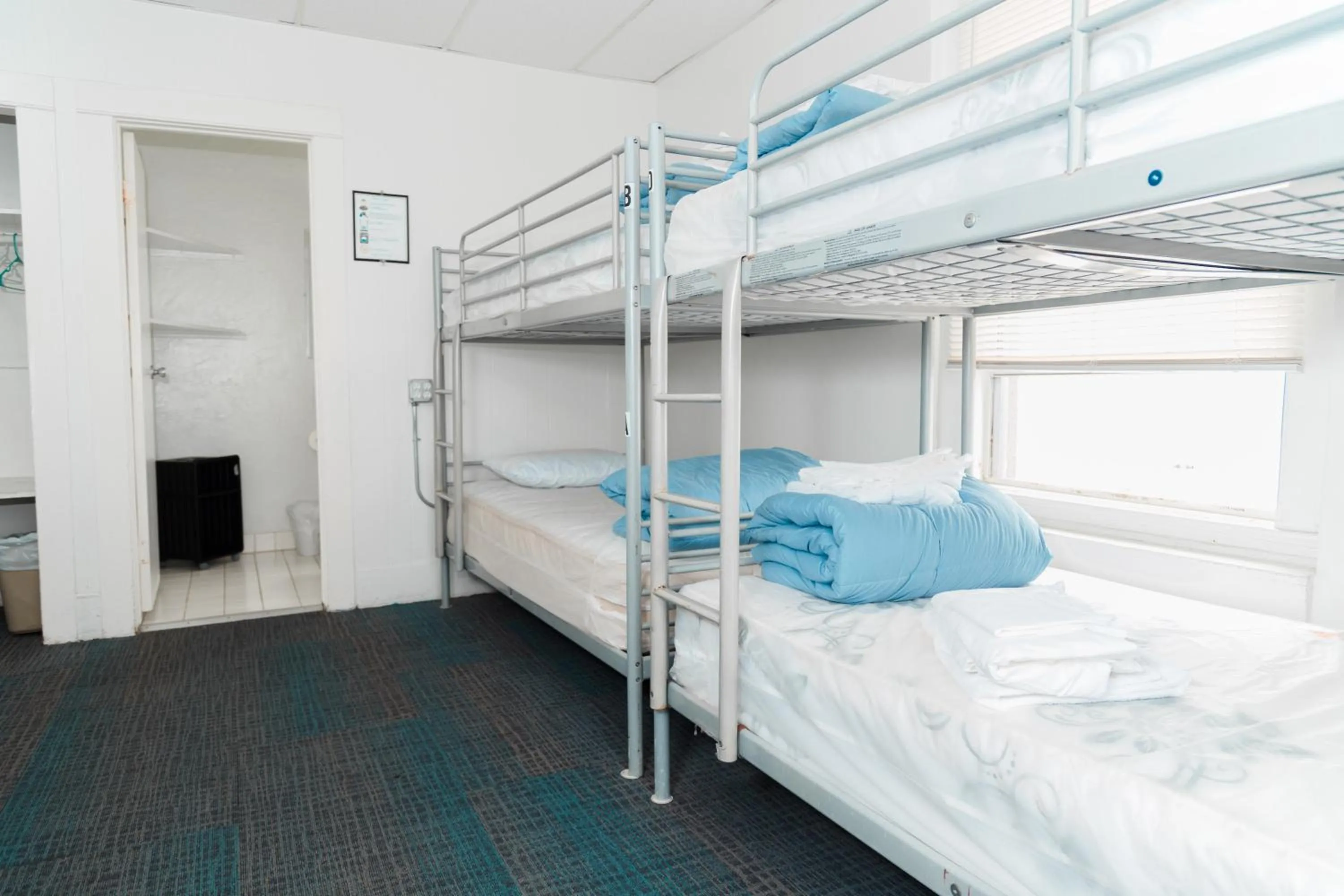 Bedroom in ITH Hermosa Beach Surf Hostel LAX