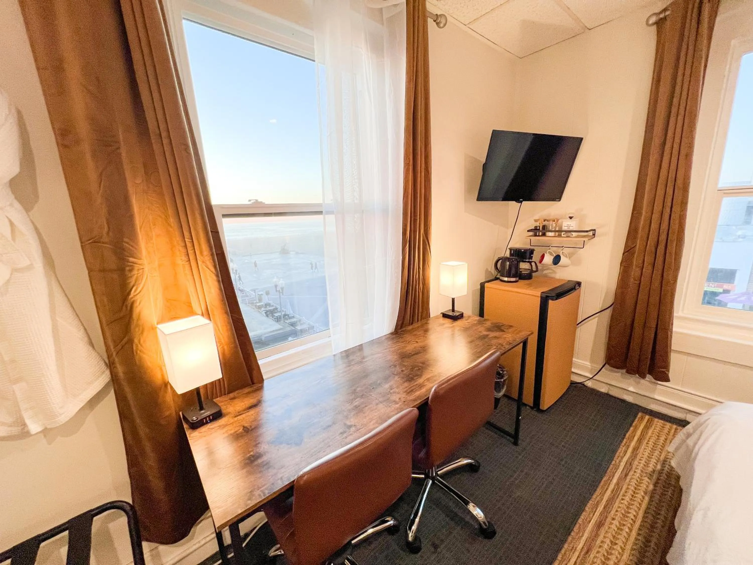 Bedroom in ITH Hermosa Beach Surf Hostel LAX