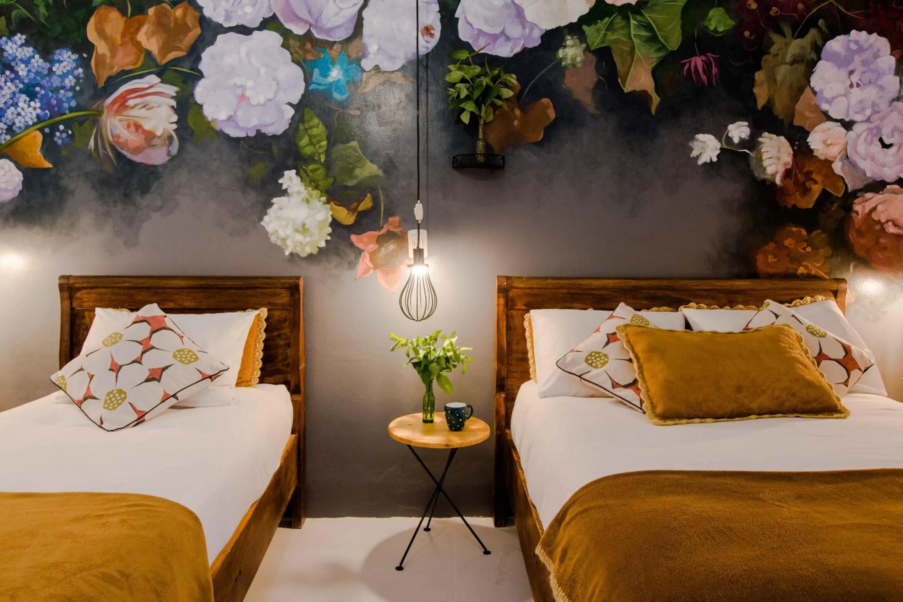 Decorative detail, Bed in Niños Hotel Meloc