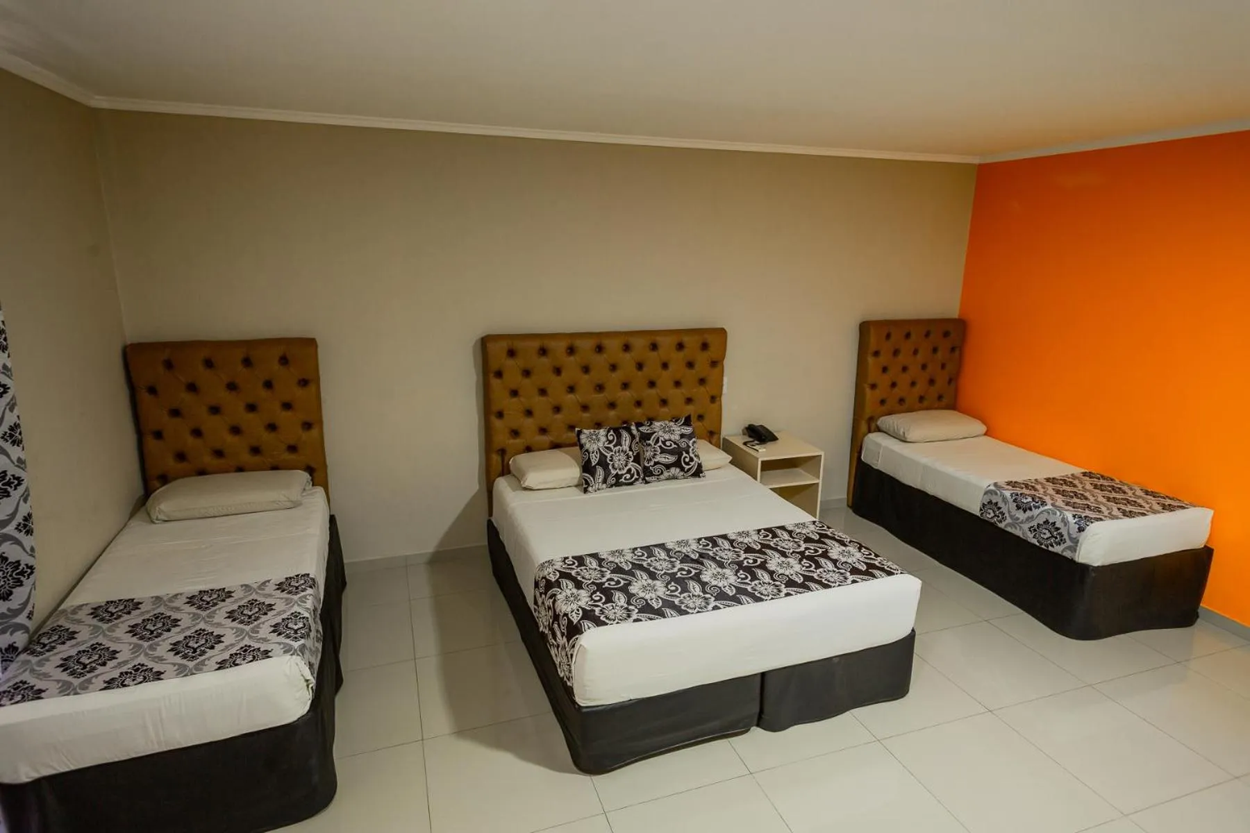 Bed in Hotel Yvera Cataratas