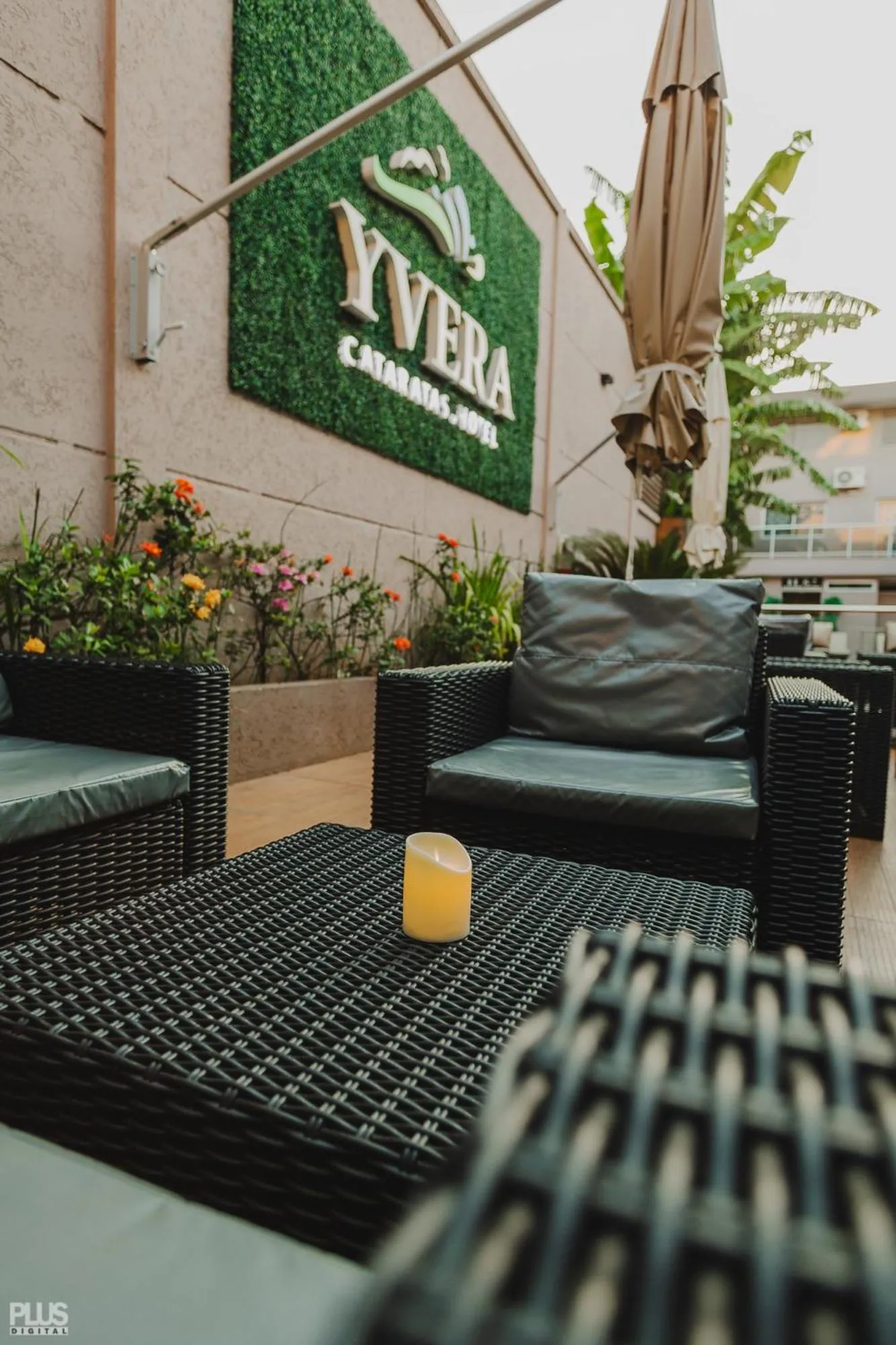 Patio in Hotel Yvera Cataratas