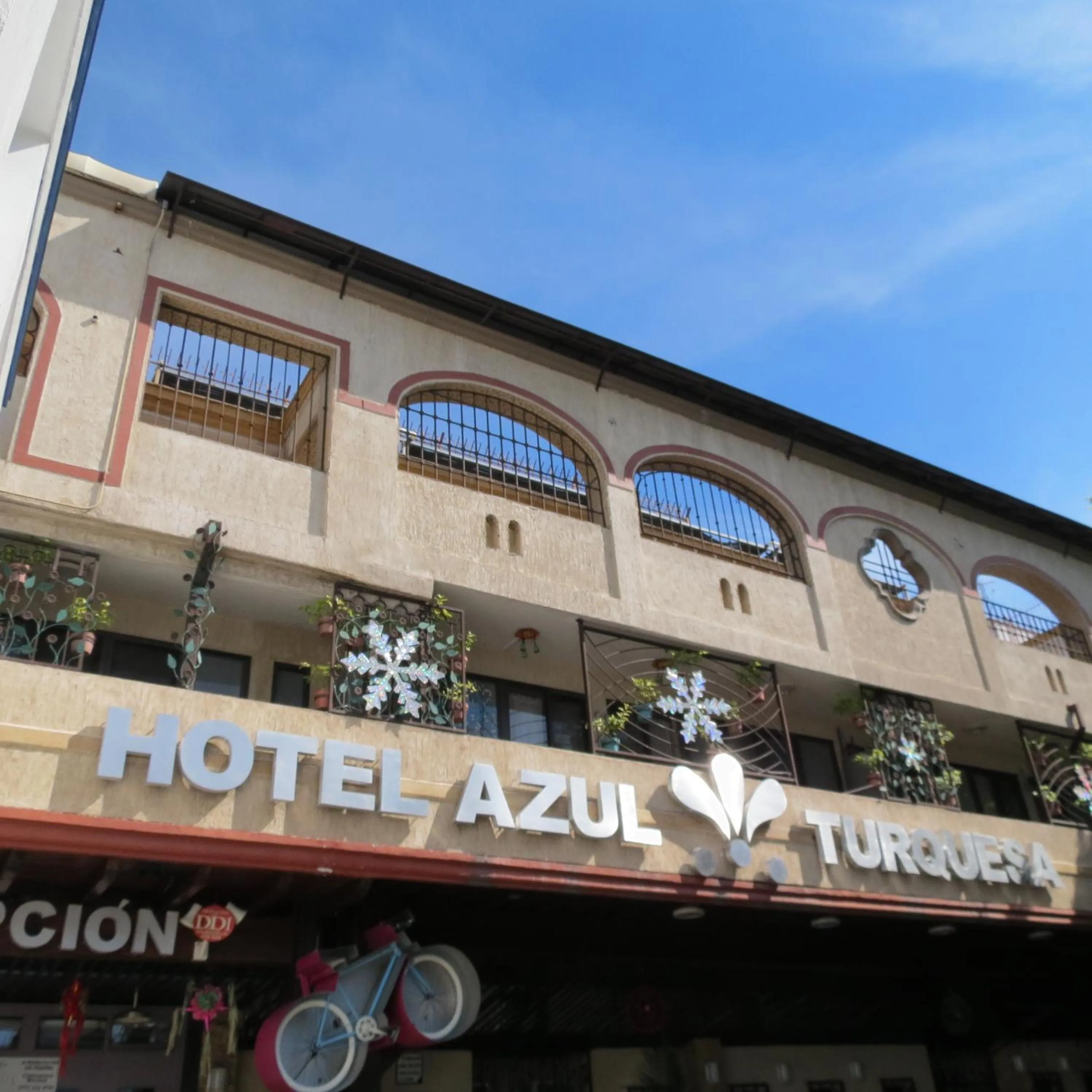 Property building in Azul Turquesa