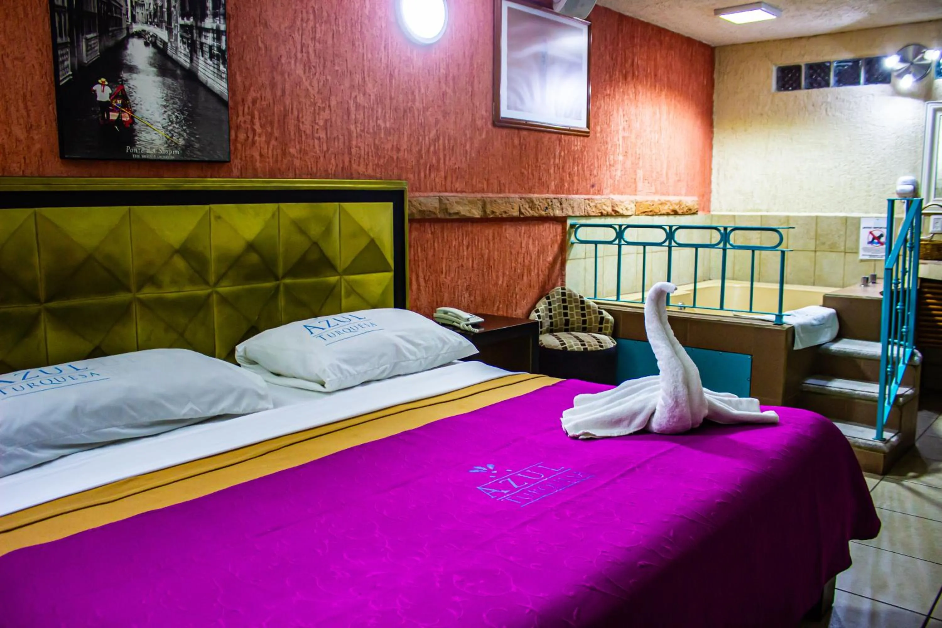 Bed in Azul Turquesa