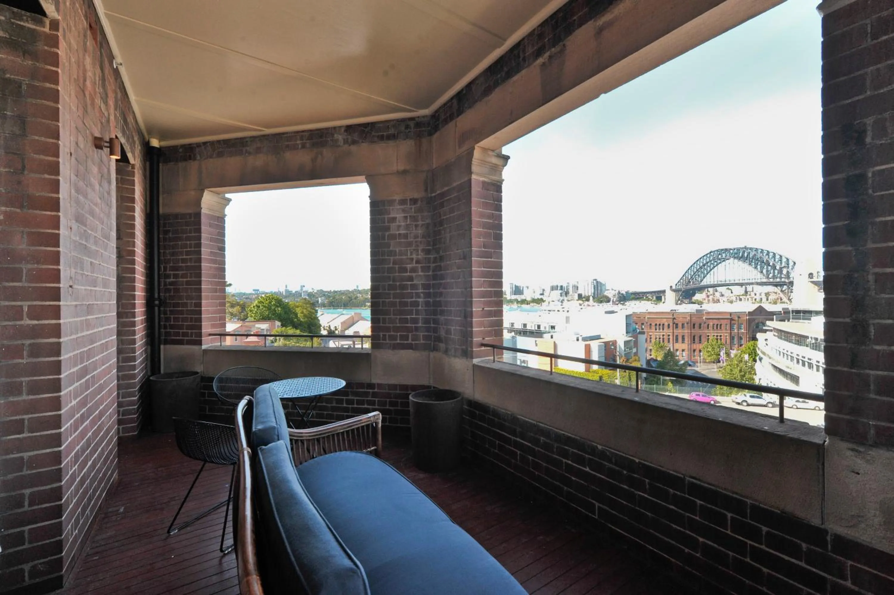 Day in Hotel Palisade