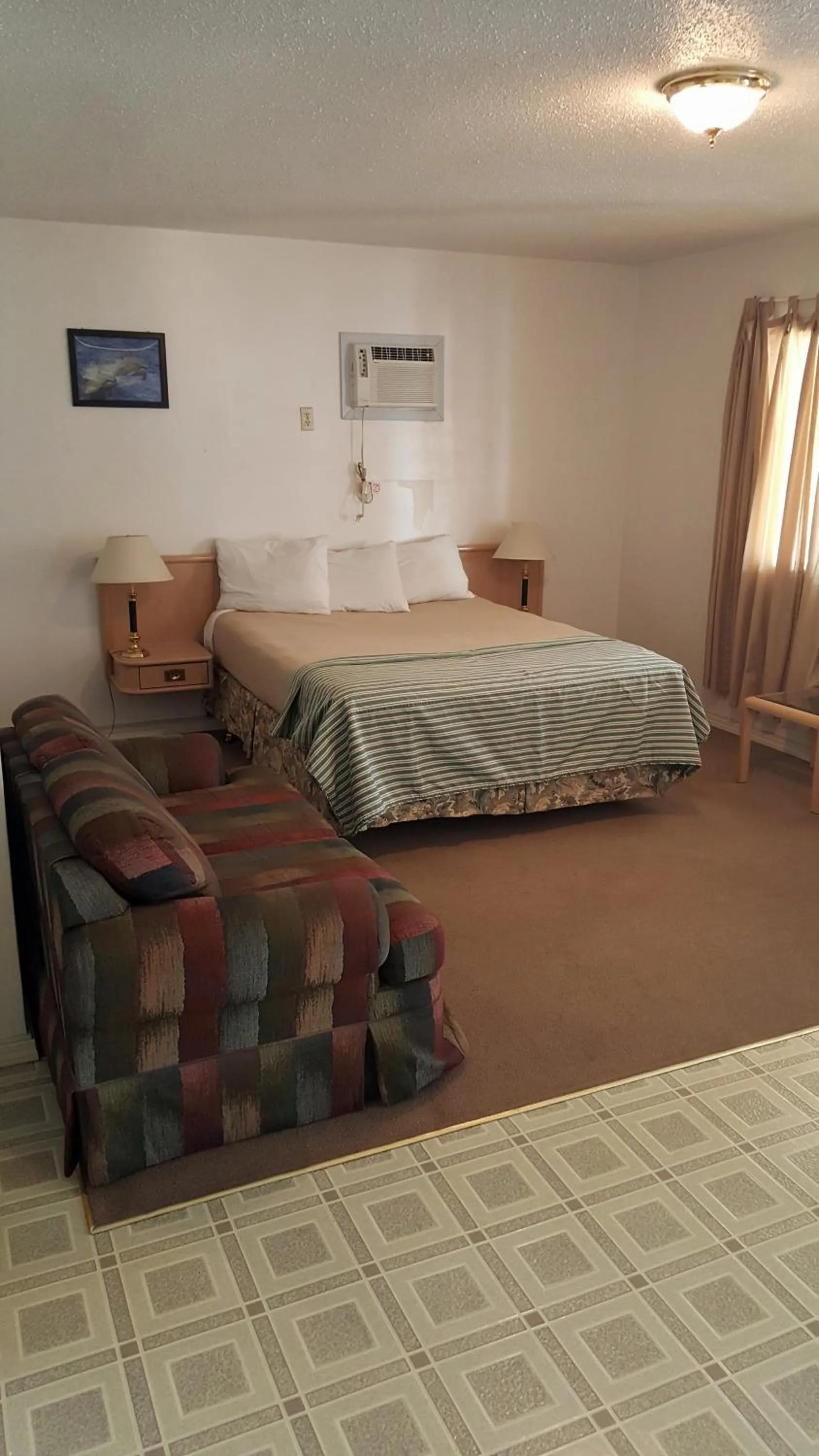 Bed in Badlands Motel