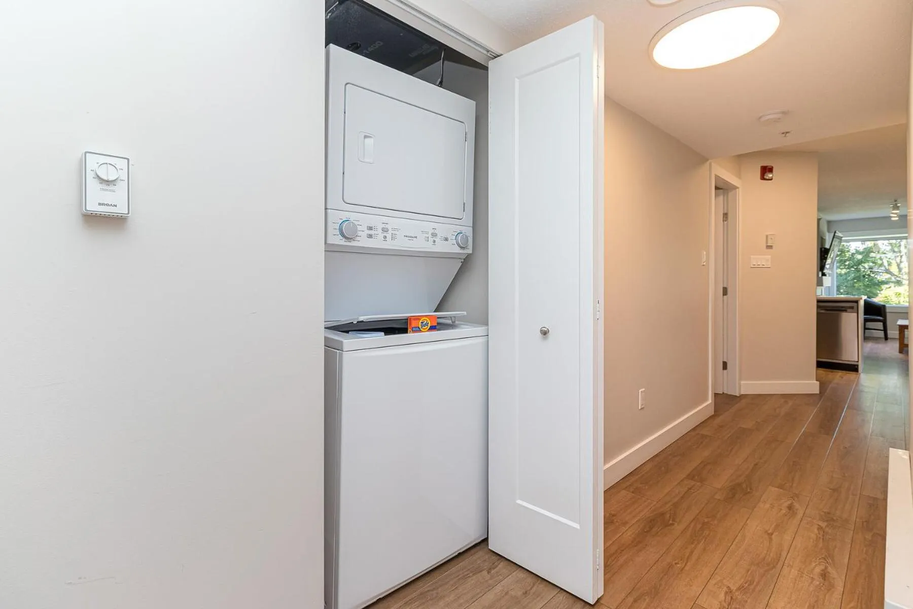 laundry in Pacific Shores Resort & Spa