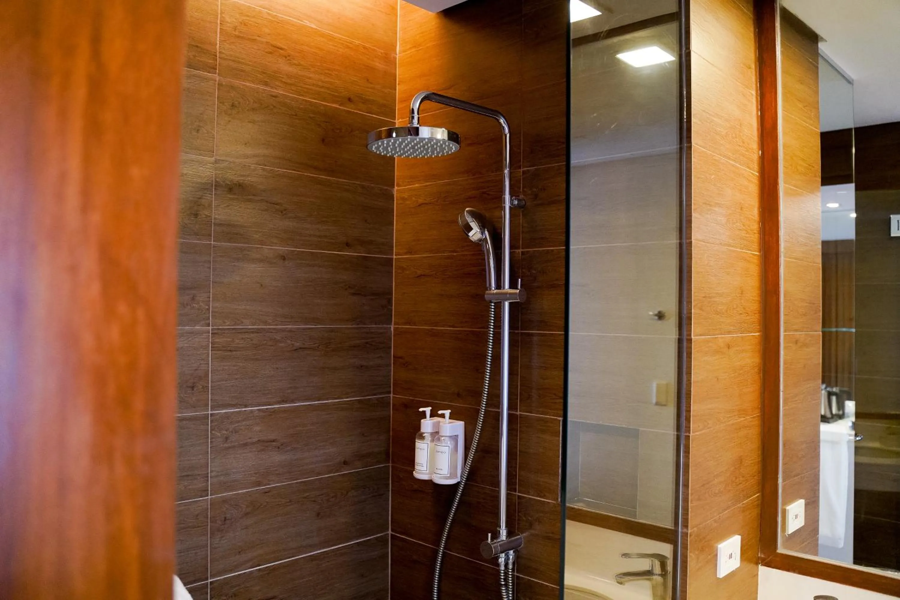 Shower in Timberland Highlands Resort