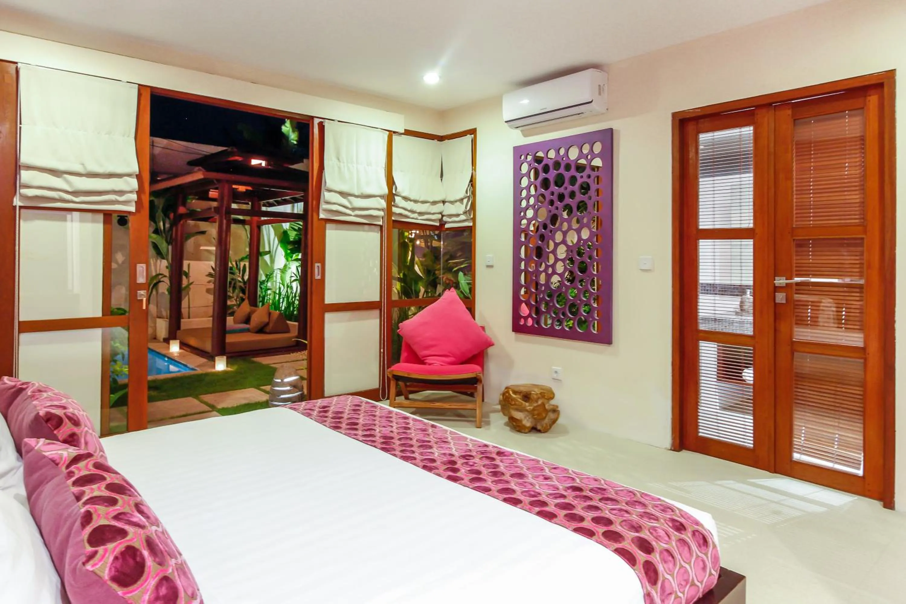 Night, Bed in Samana Villas