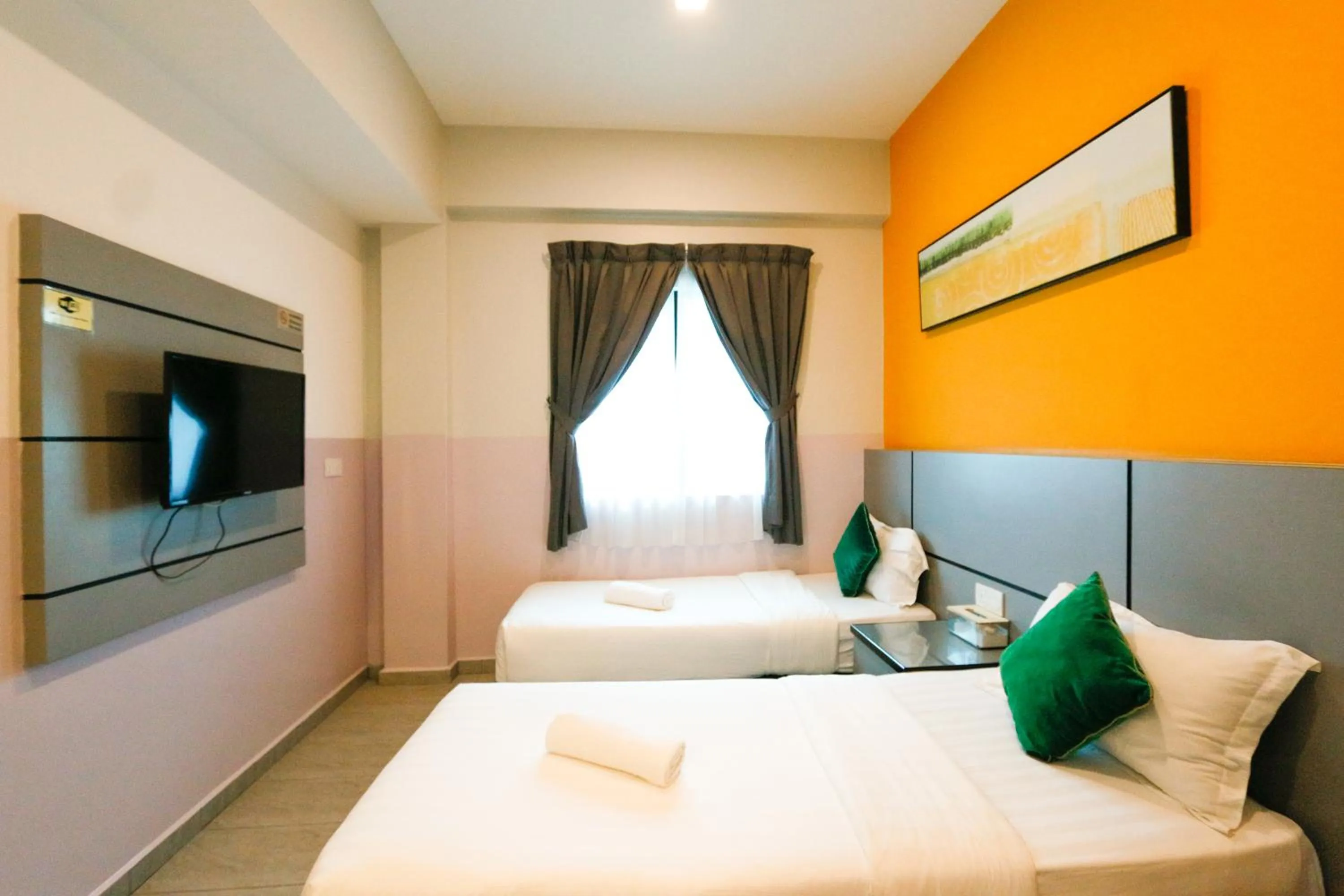 Photo of the whole room, Bed in Travelland Hotel