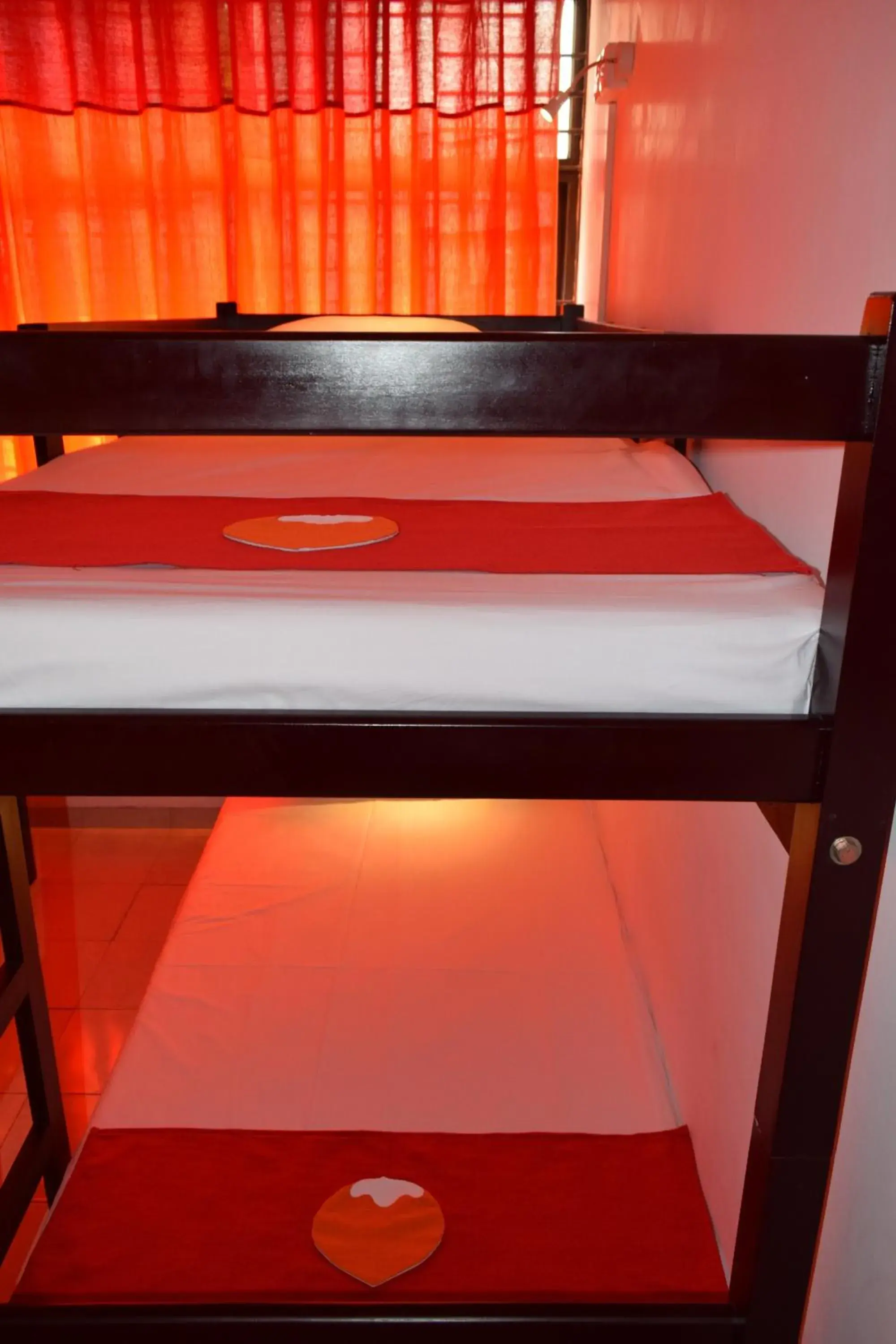 Bed in 8-Bed Mixed Dormitory Room in Thambili Island @ Stubbs Bed in 8-Bed Mixed Dormitory Room in Thambili Island @ Stubbs