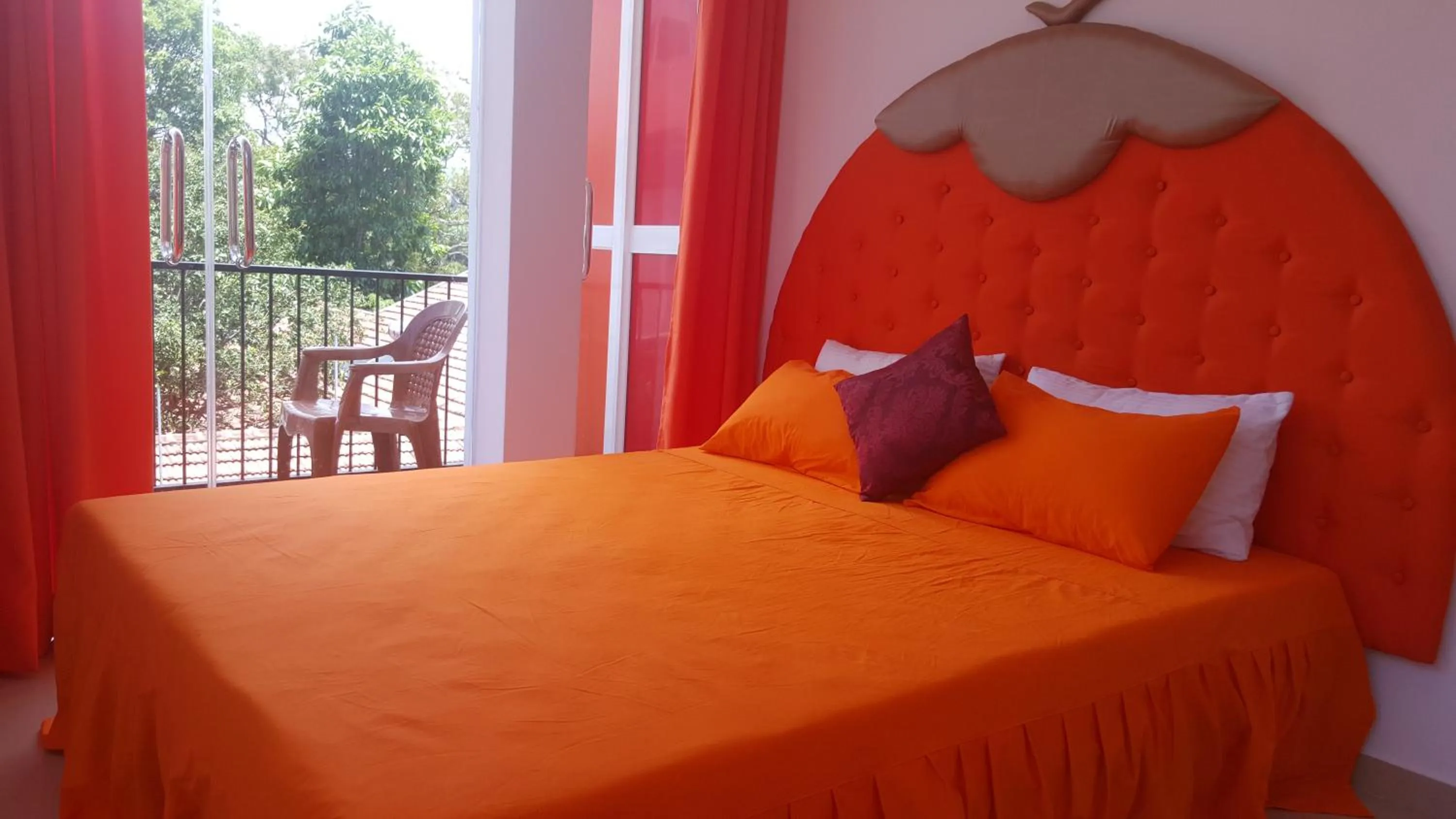 Bedroom, Bed in Thambili Island @ Stubbs