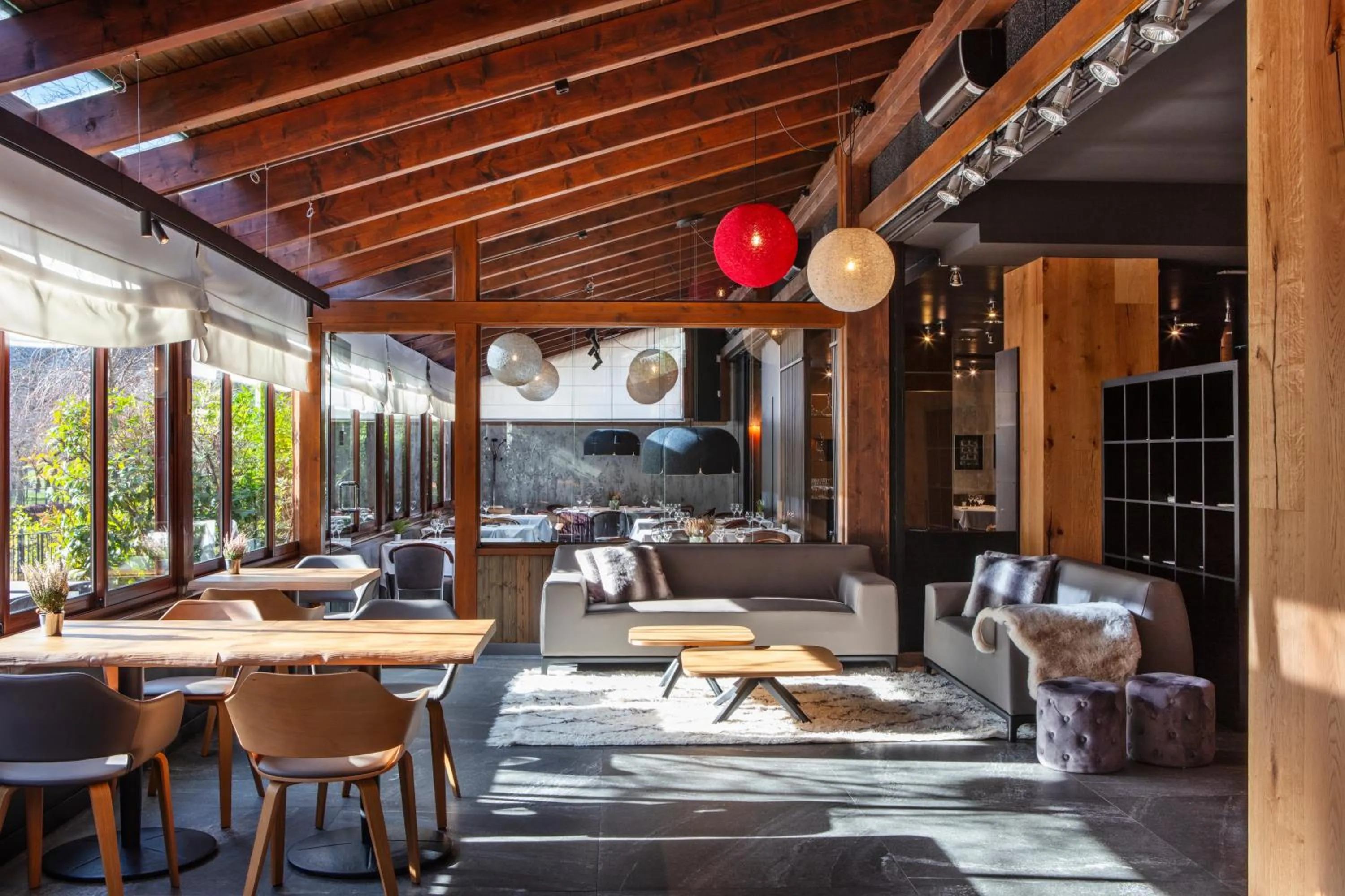 Restaurant/places to eat in Acta Arthotel