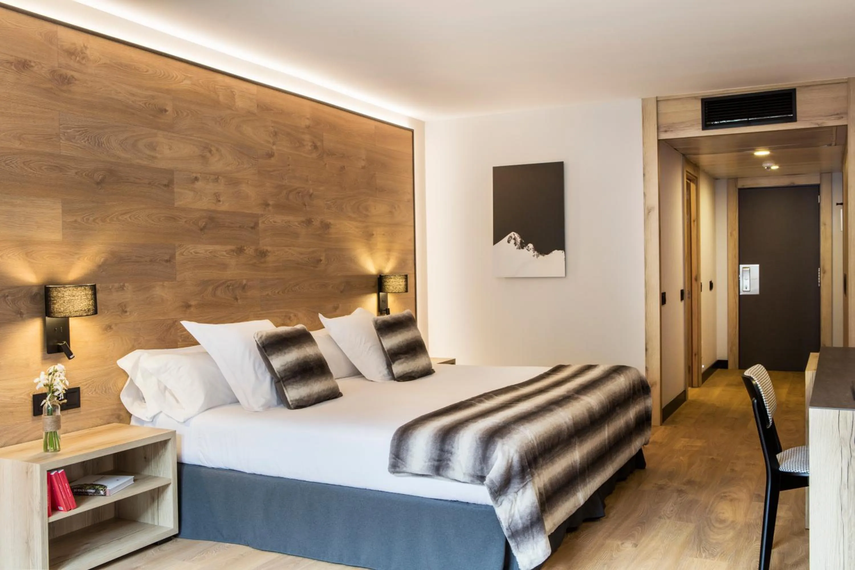 Seating area, Bed in Acta Arthotel