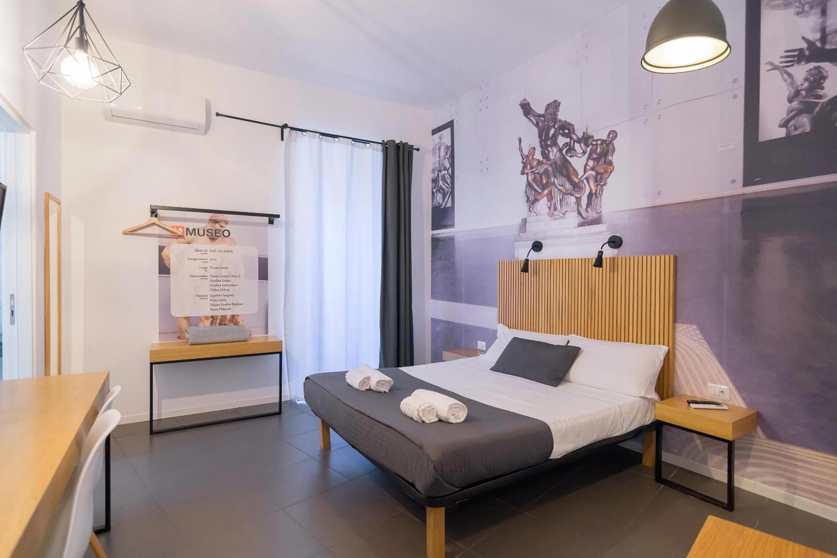 Photo of the whole room, Bed in Maison du La Metro