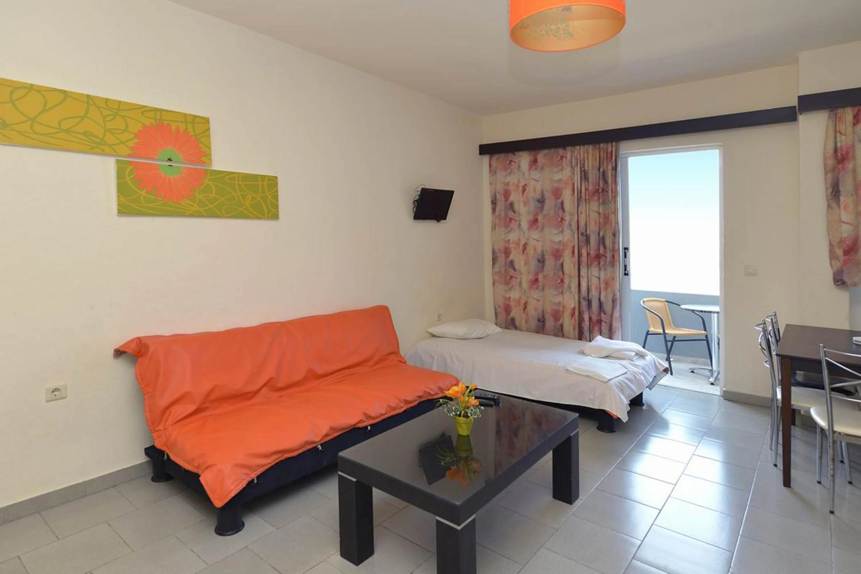 Living room in Ialysos City Hotel