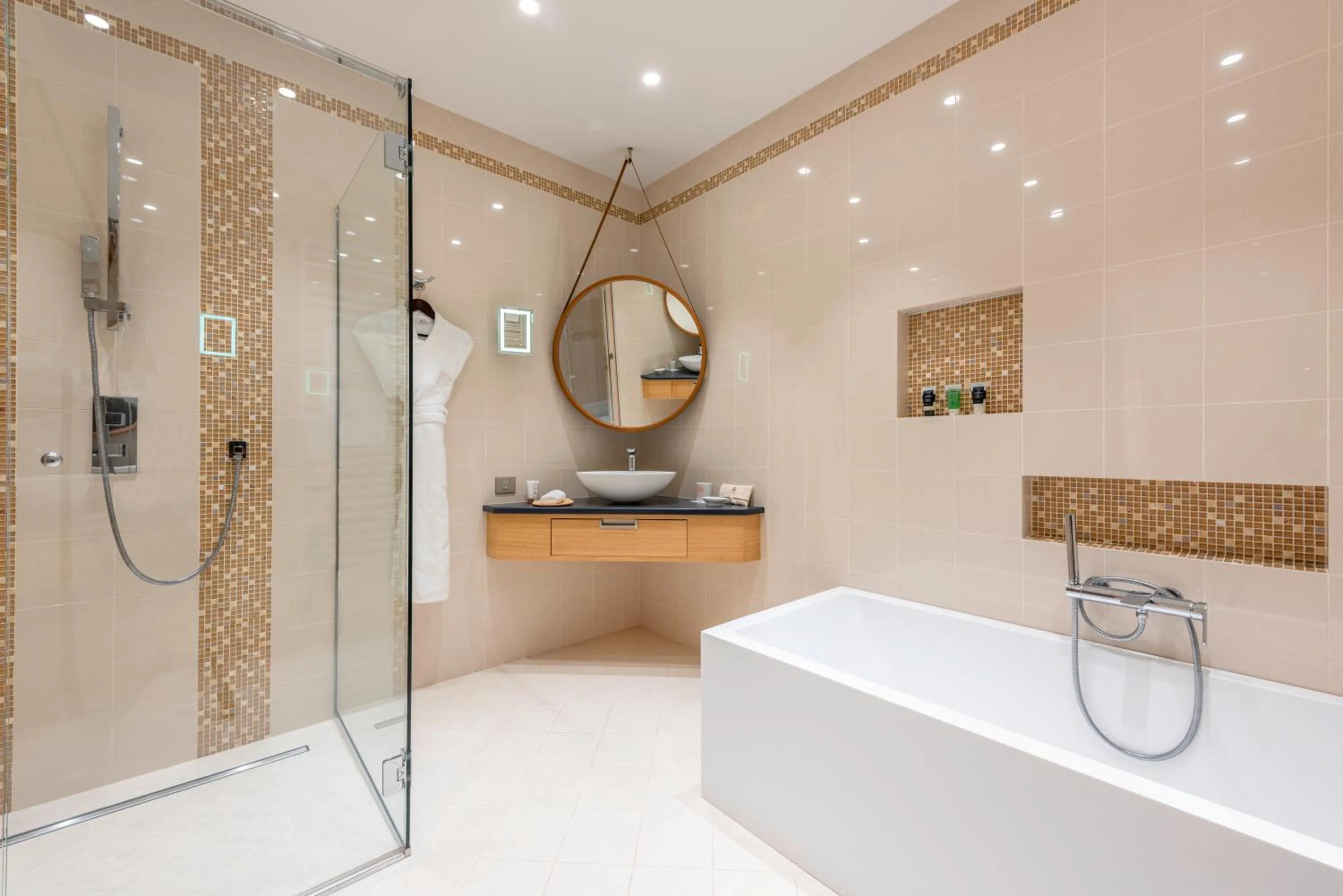 Bathroom in Hotel Byblos Saint-Tropez