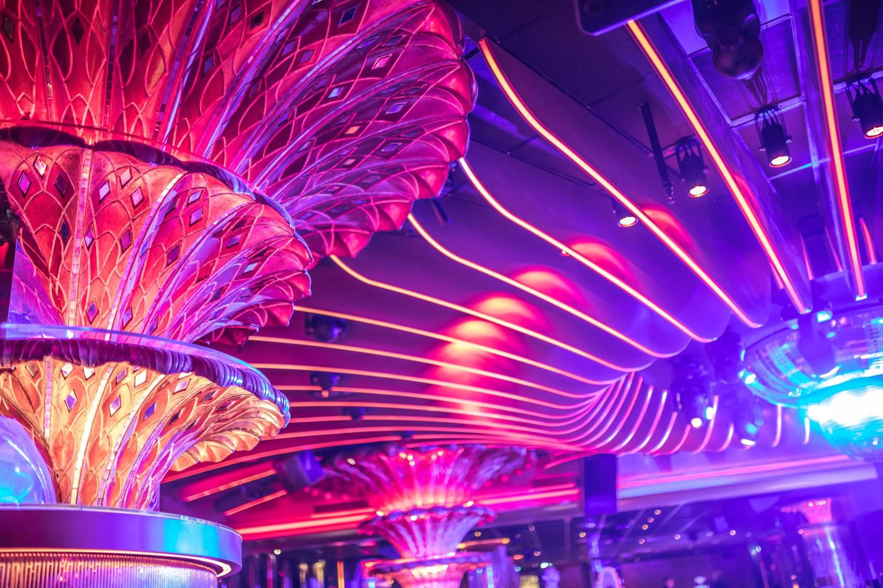 Nightclub / DJ in Hotel Byblos Saint-Tropez