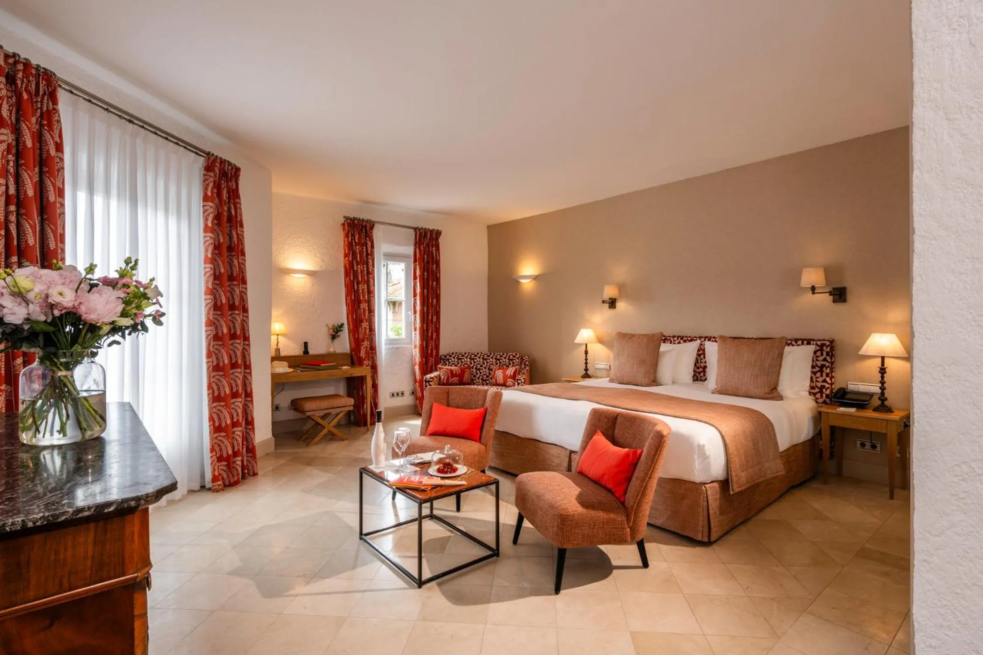 Photo of the whole room, Bed in Hotel Byblos Saint-Tropez