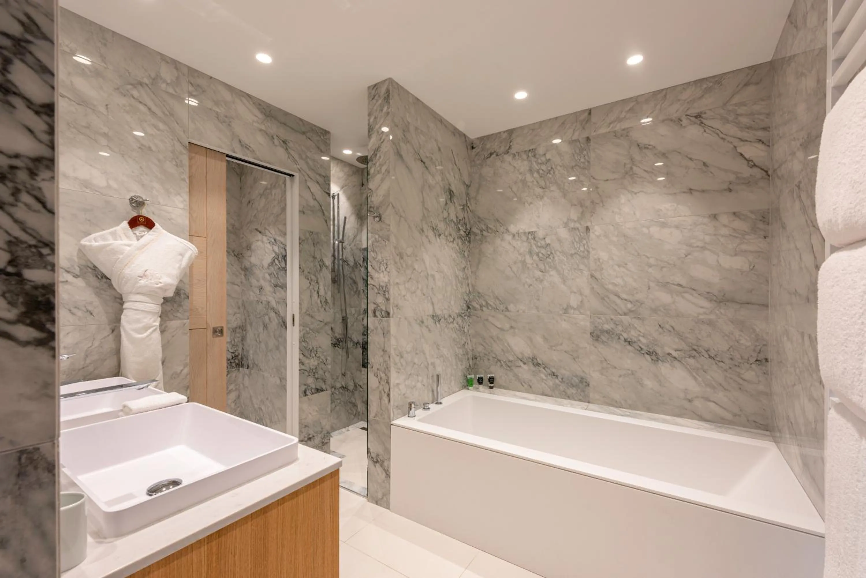 Bathroom in Hotel Byblos Saint-Tropez