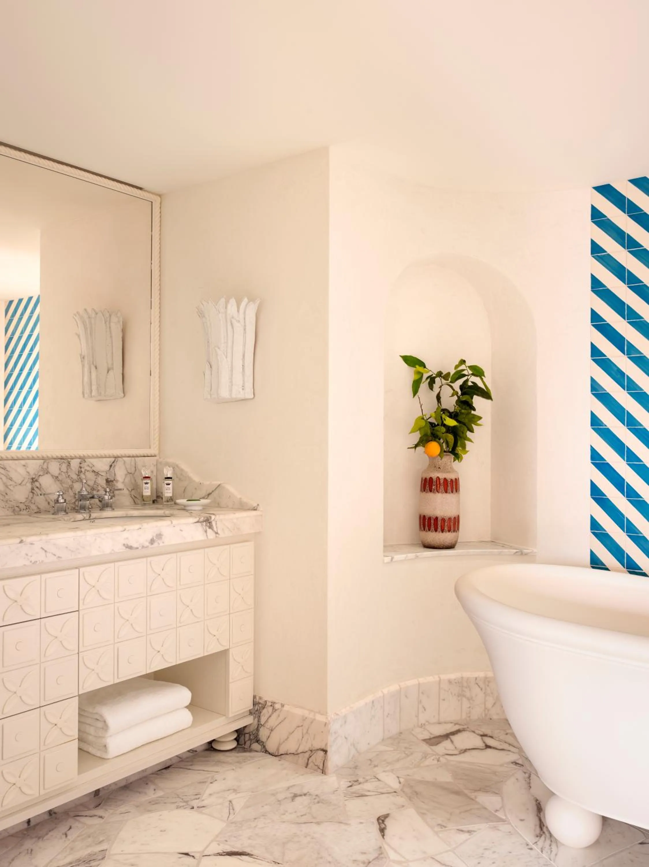 Bathroom in Hotel Byblos Saint-Tropez