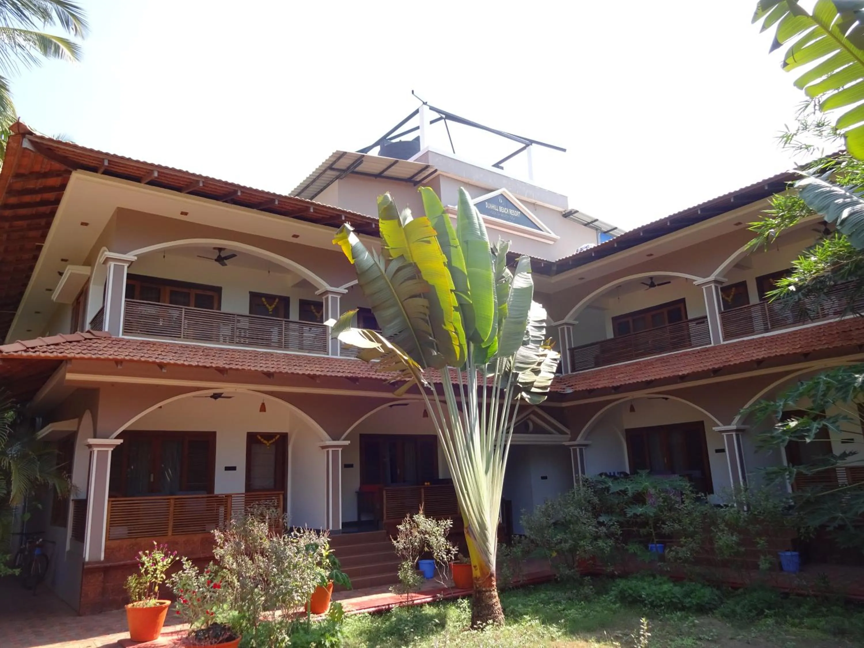 Property building in Dunhill Beach Resort