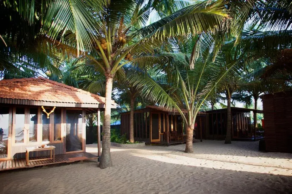 Partial sea View Cabana in Dunhill Beach Resort Partial sea View Cabana in Dunhill Beach Resort