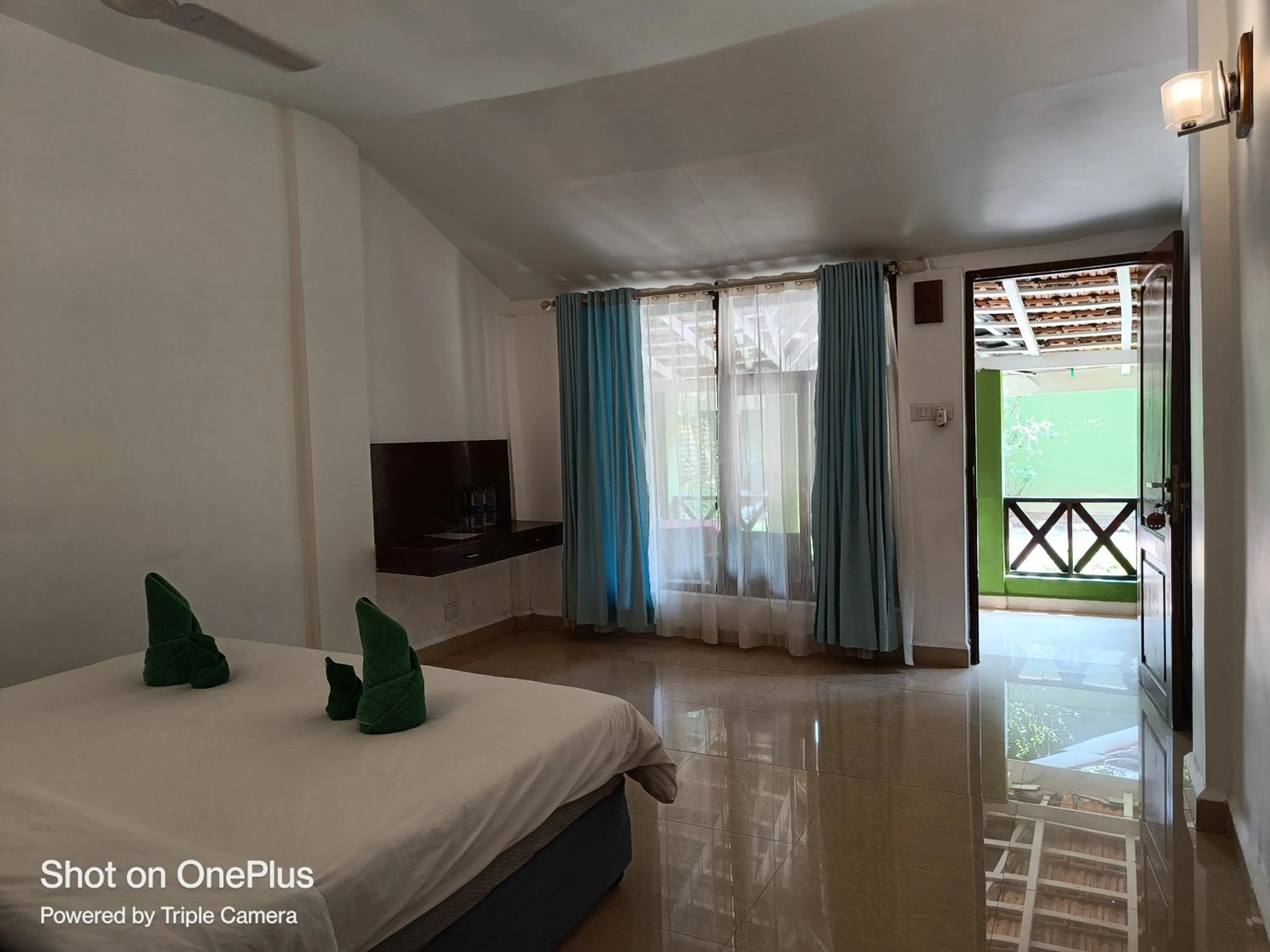 Bed in Dunhill Beach Resort