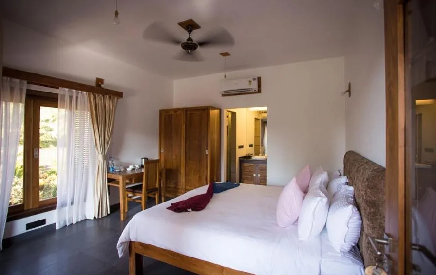 Bed in Dunhill Beach Resort