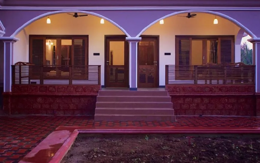 Facade/entrance in Dunhill Beach Resort