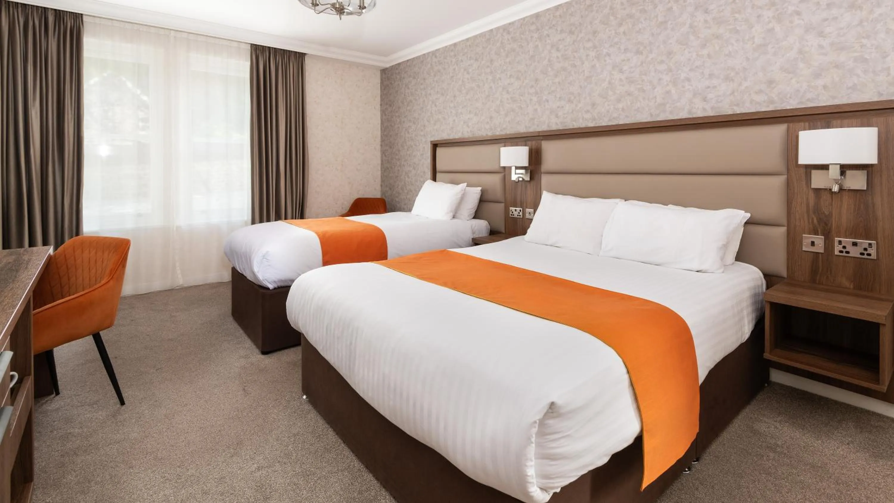 Bedroom, Bed in Westlands of Pitlochry