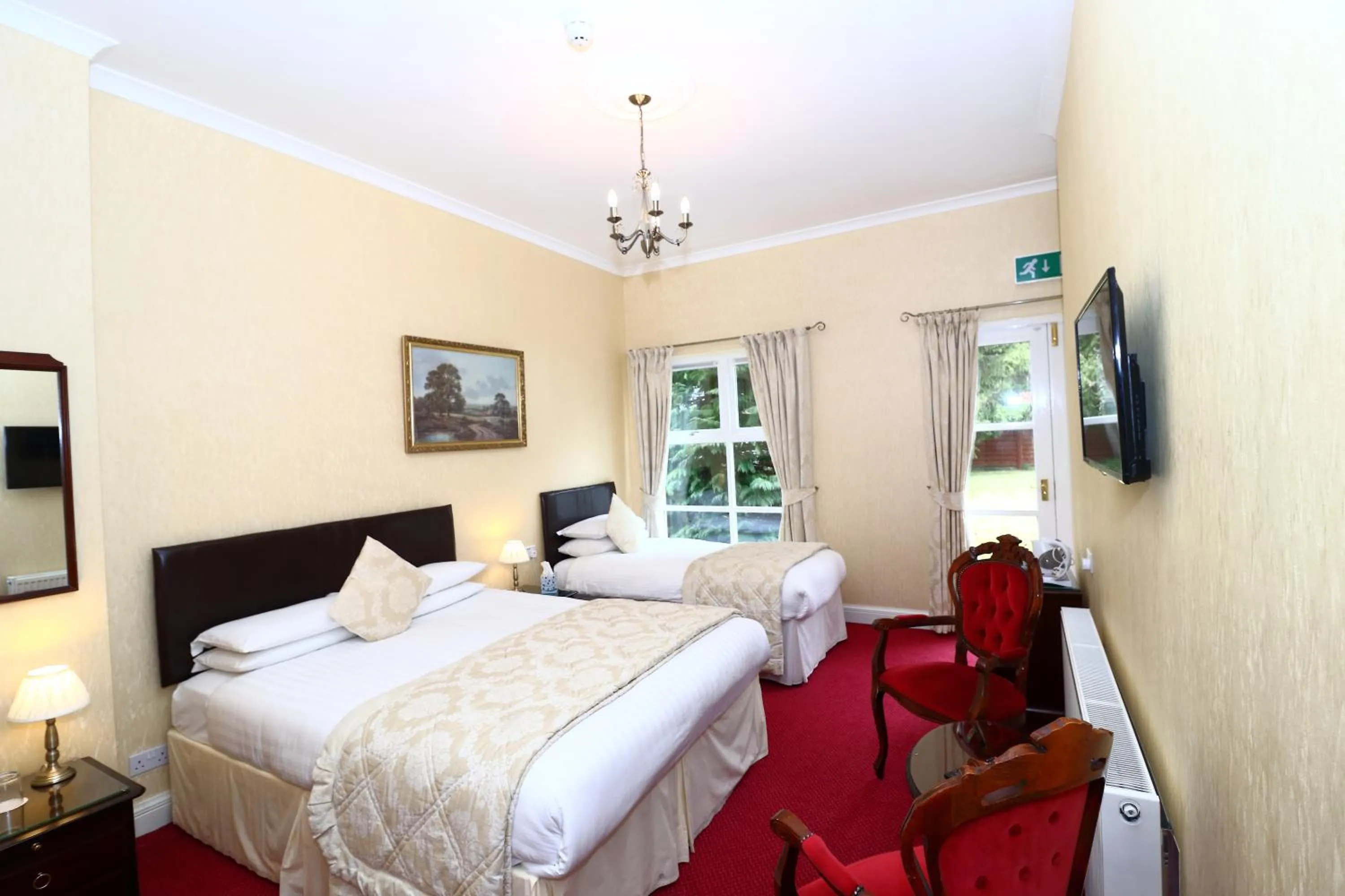 Photo of the whole room, Bed in Westlands of Pitlochry