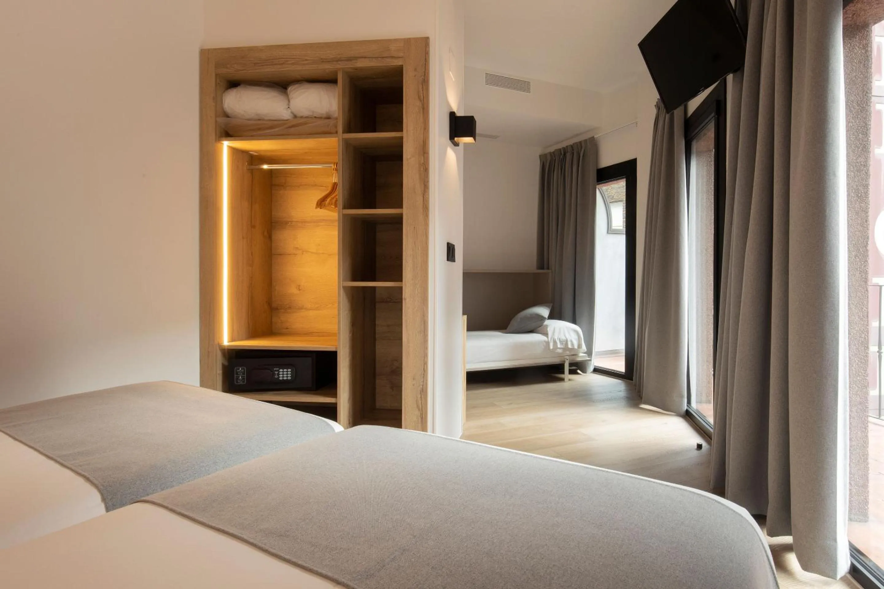 Bedroom, Bed in Hotel Cervol by Nexta