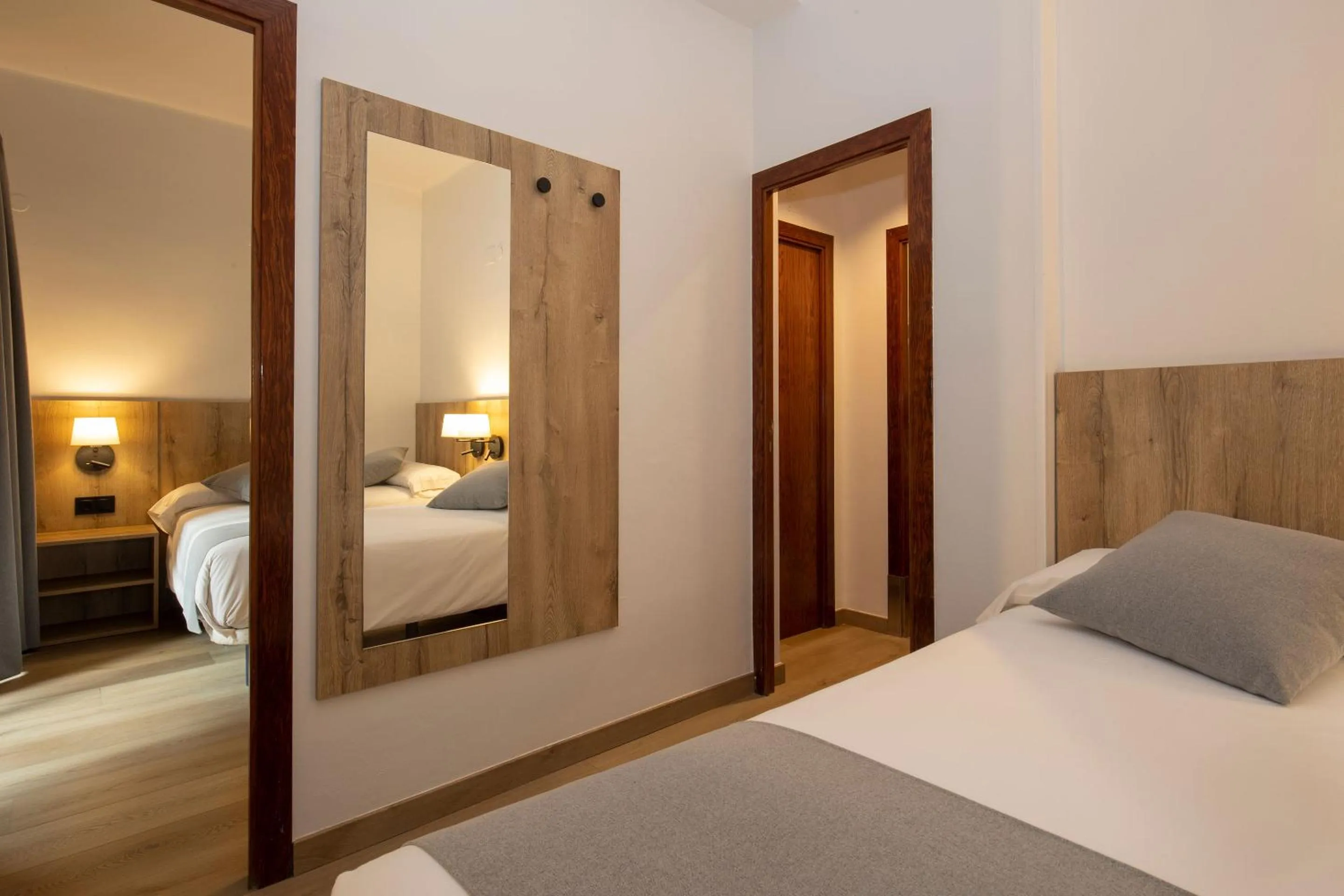Bedroom, Bed in Hotel Cervol by Nexta