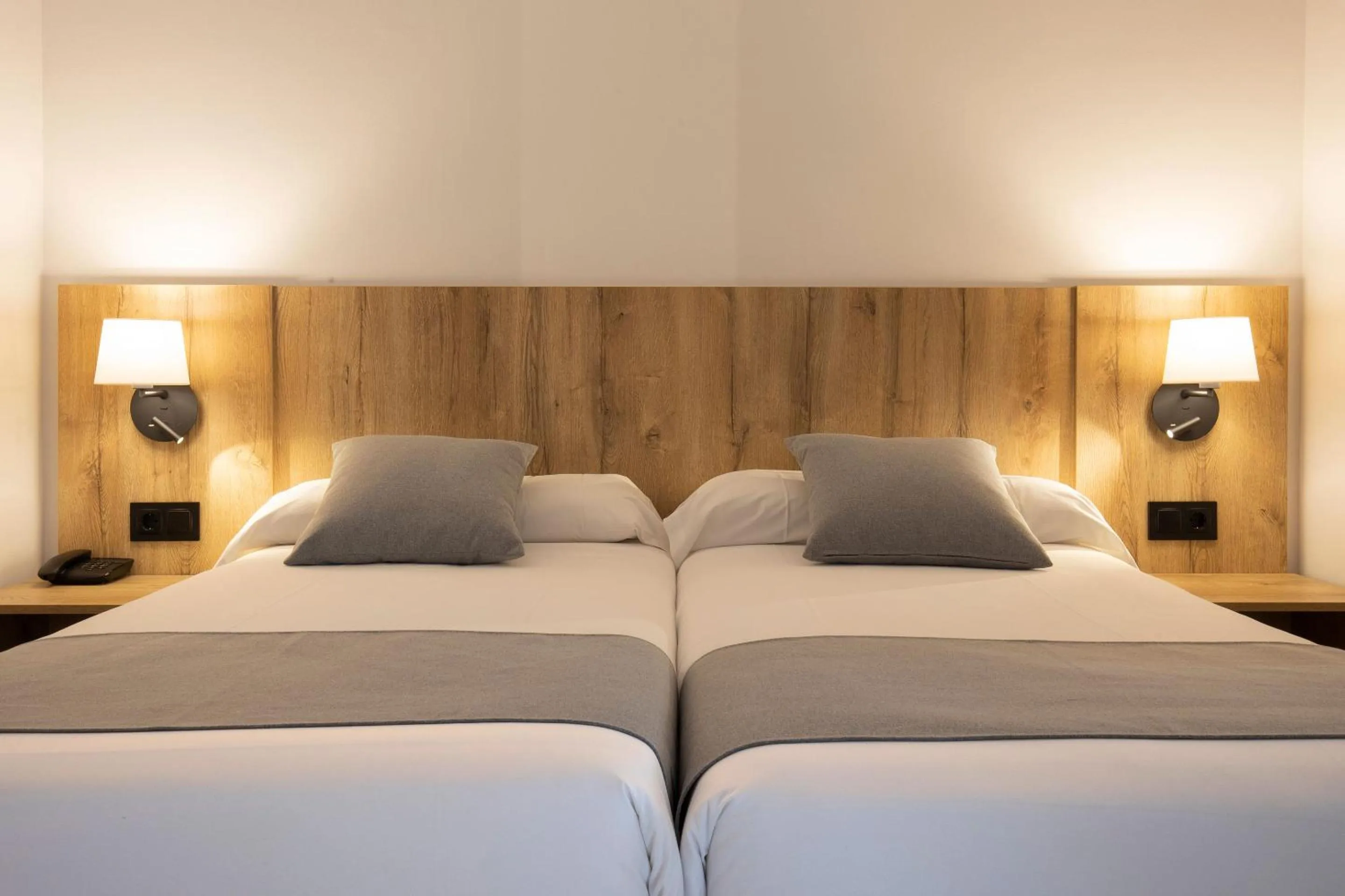 Bedroom, Bed in Hotel Cervol by Nexta