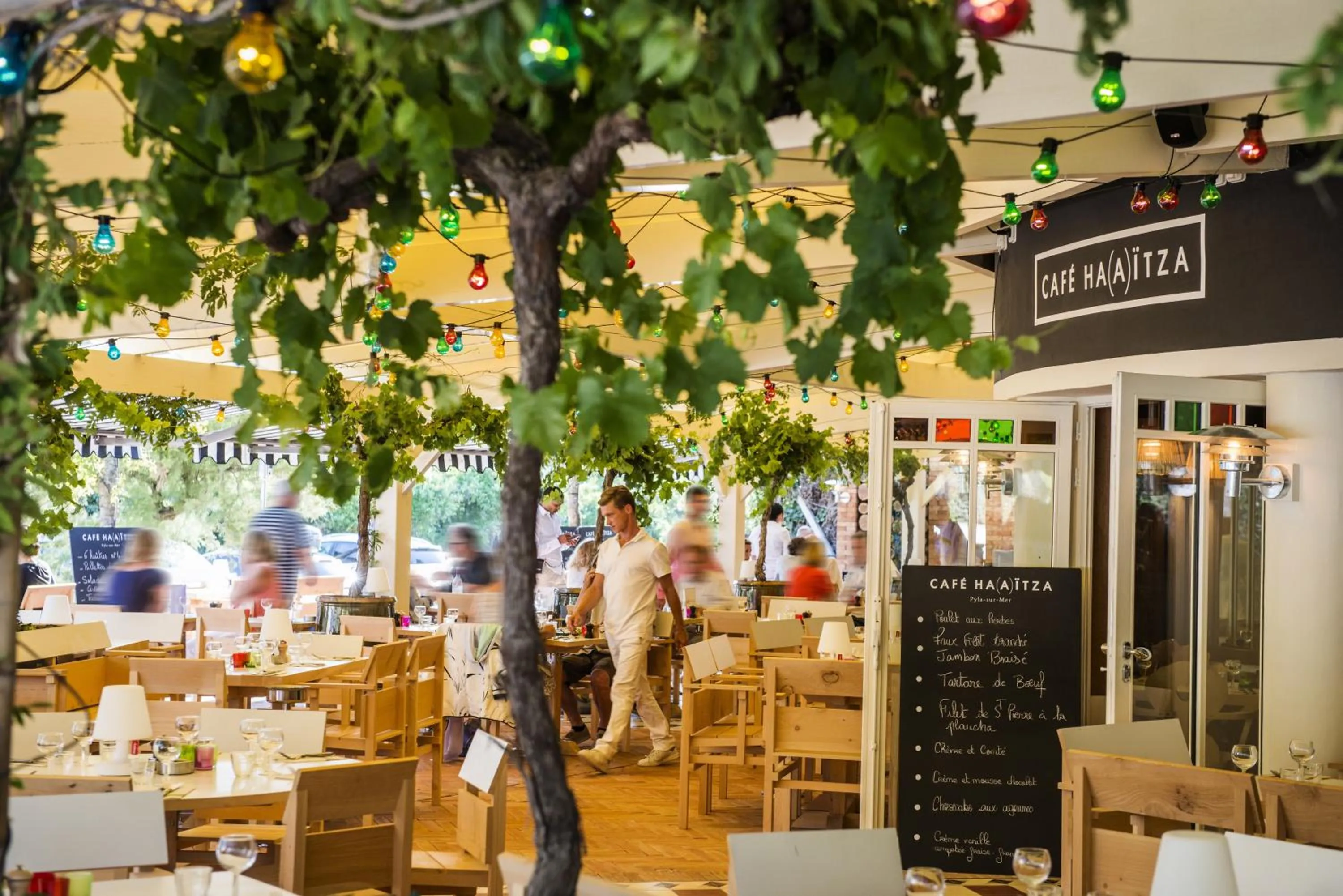 Restaurant/places to eat in Ha(a)ïtza