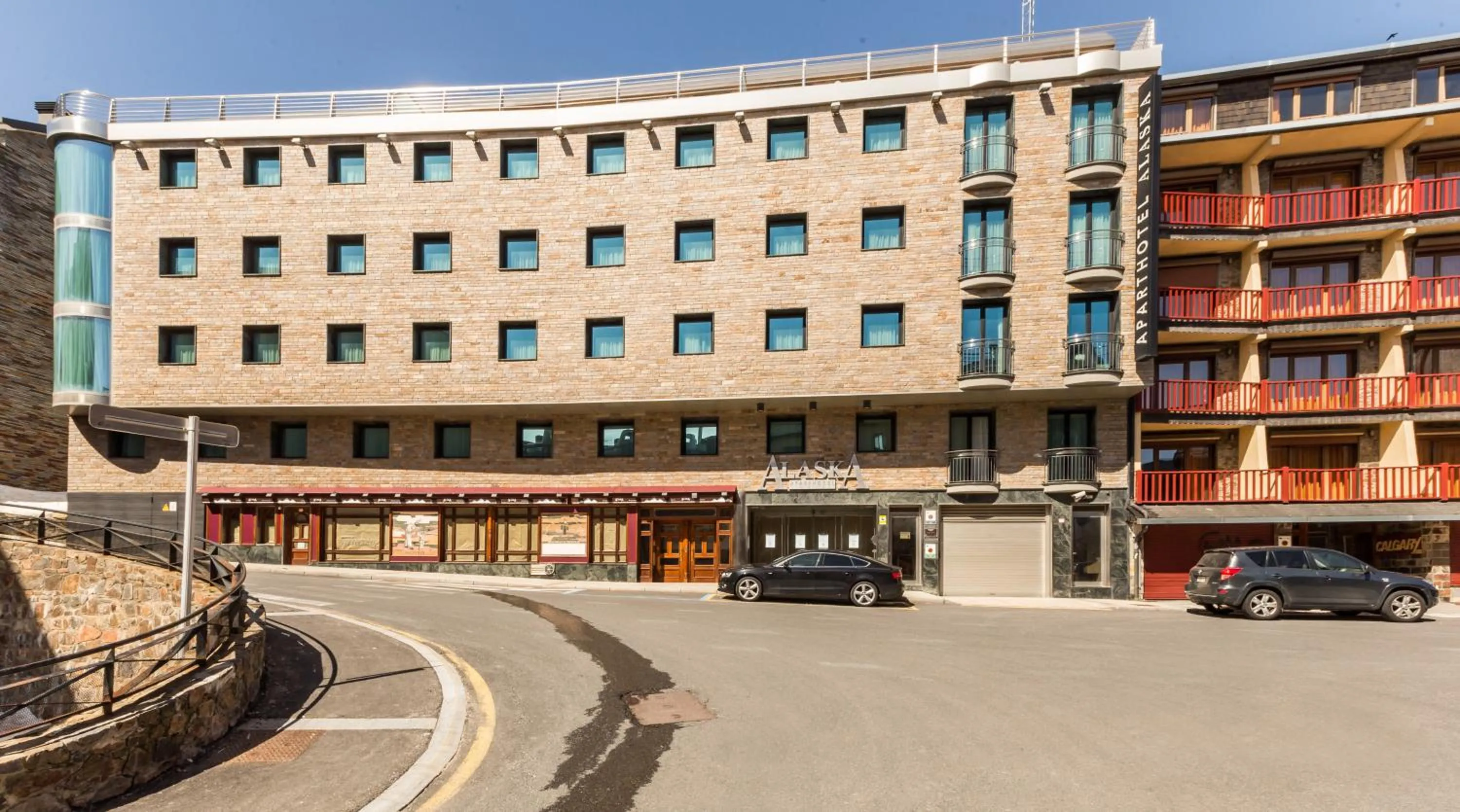 Facade/entrance in Pierre & Vacances Pas de la Casa Alaska