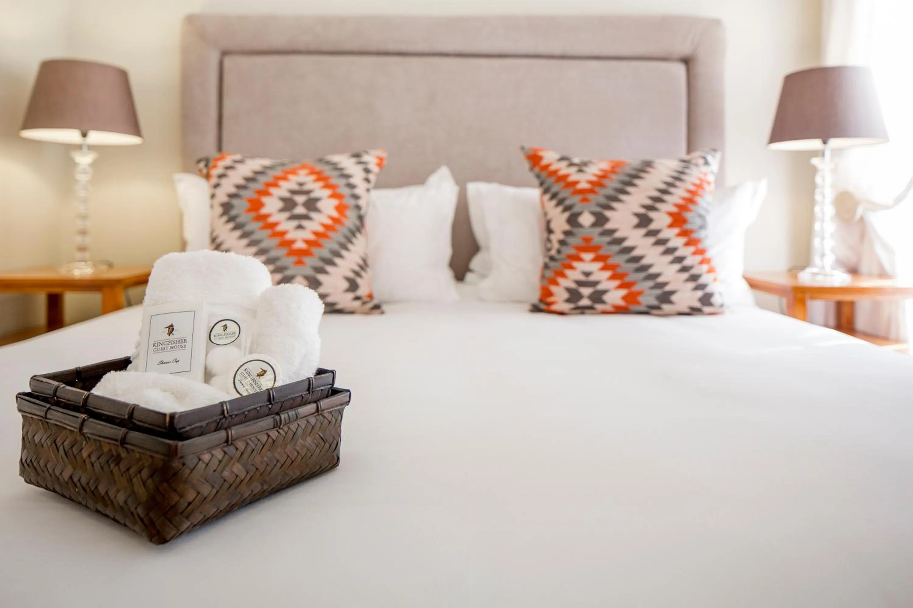 Bed in Kingfisher GuestHouse